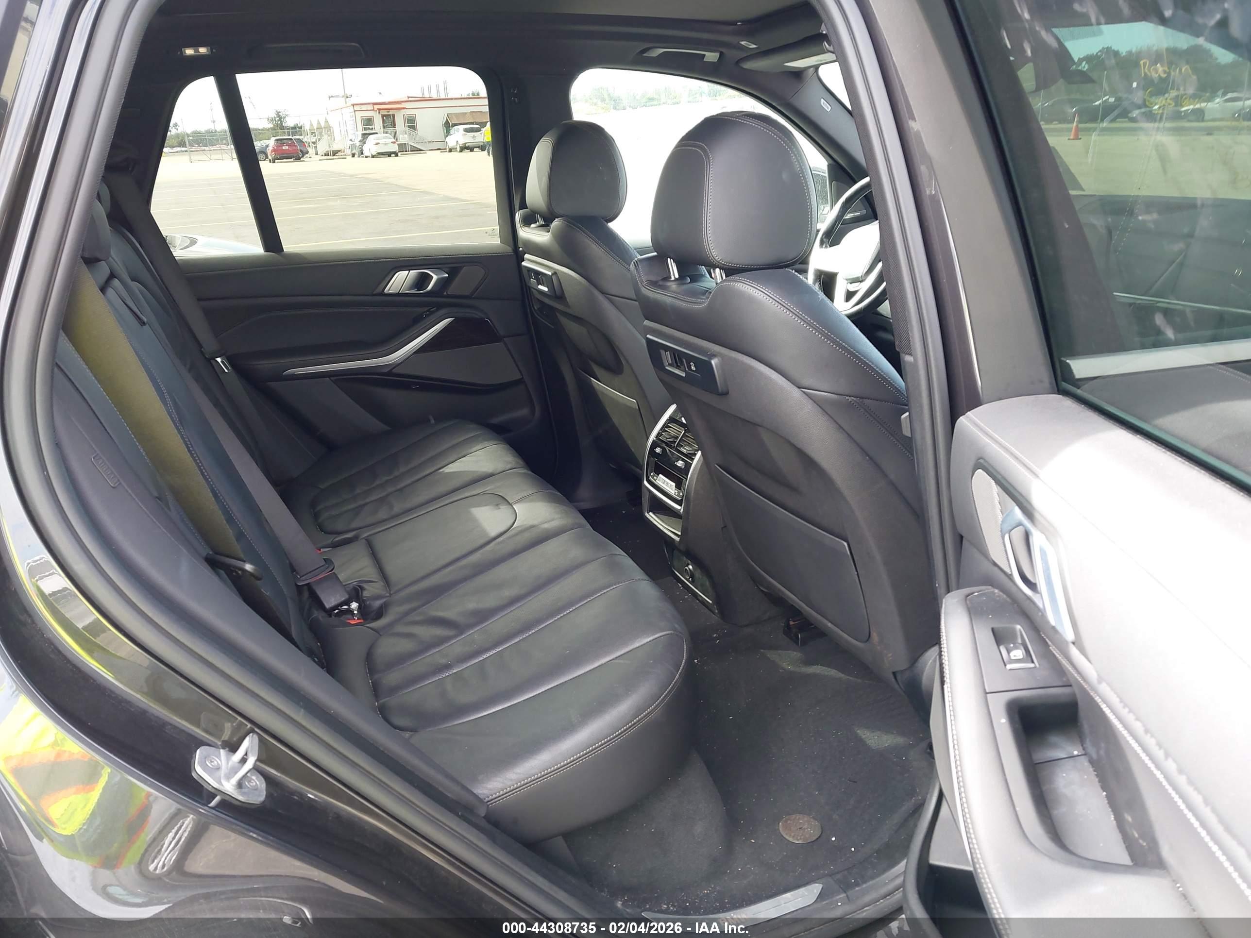 BMW X5 image 8