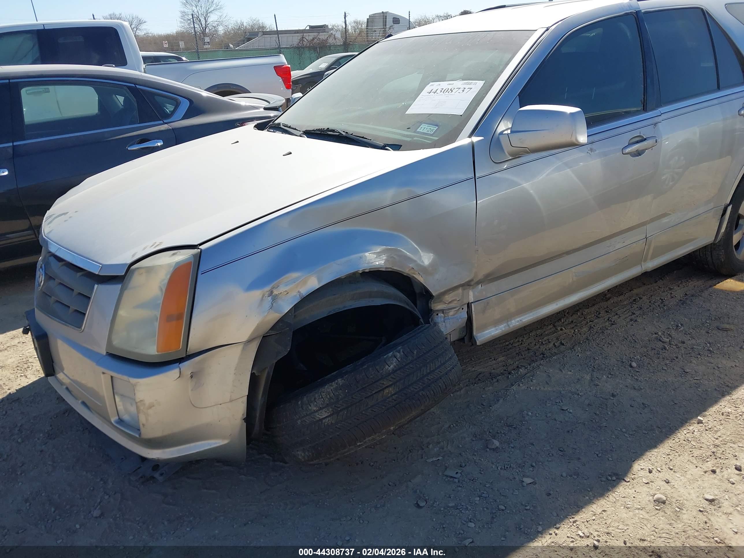 CADILLAC SRX image 6