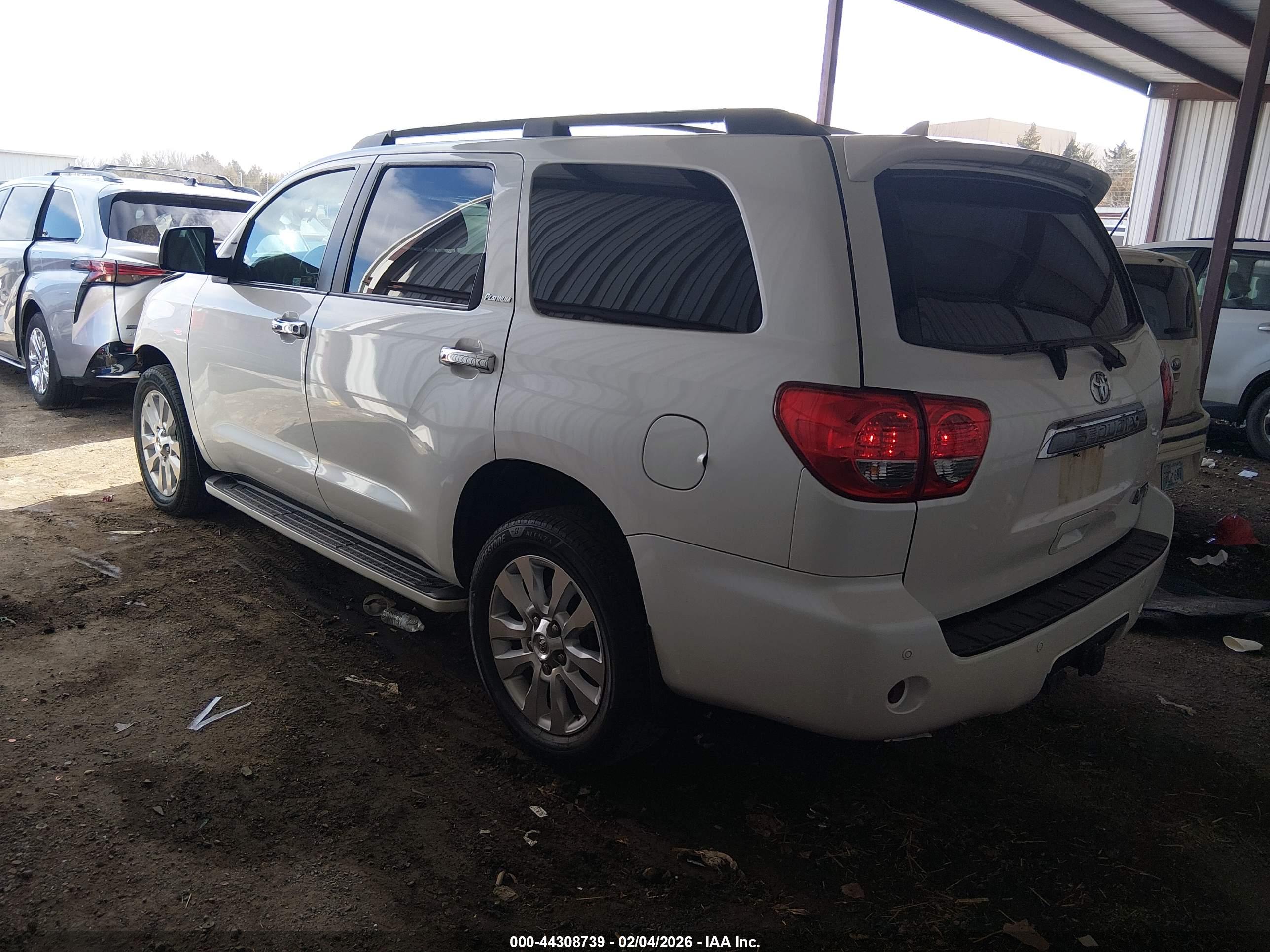 TOYOTA SEQUOIA image 3