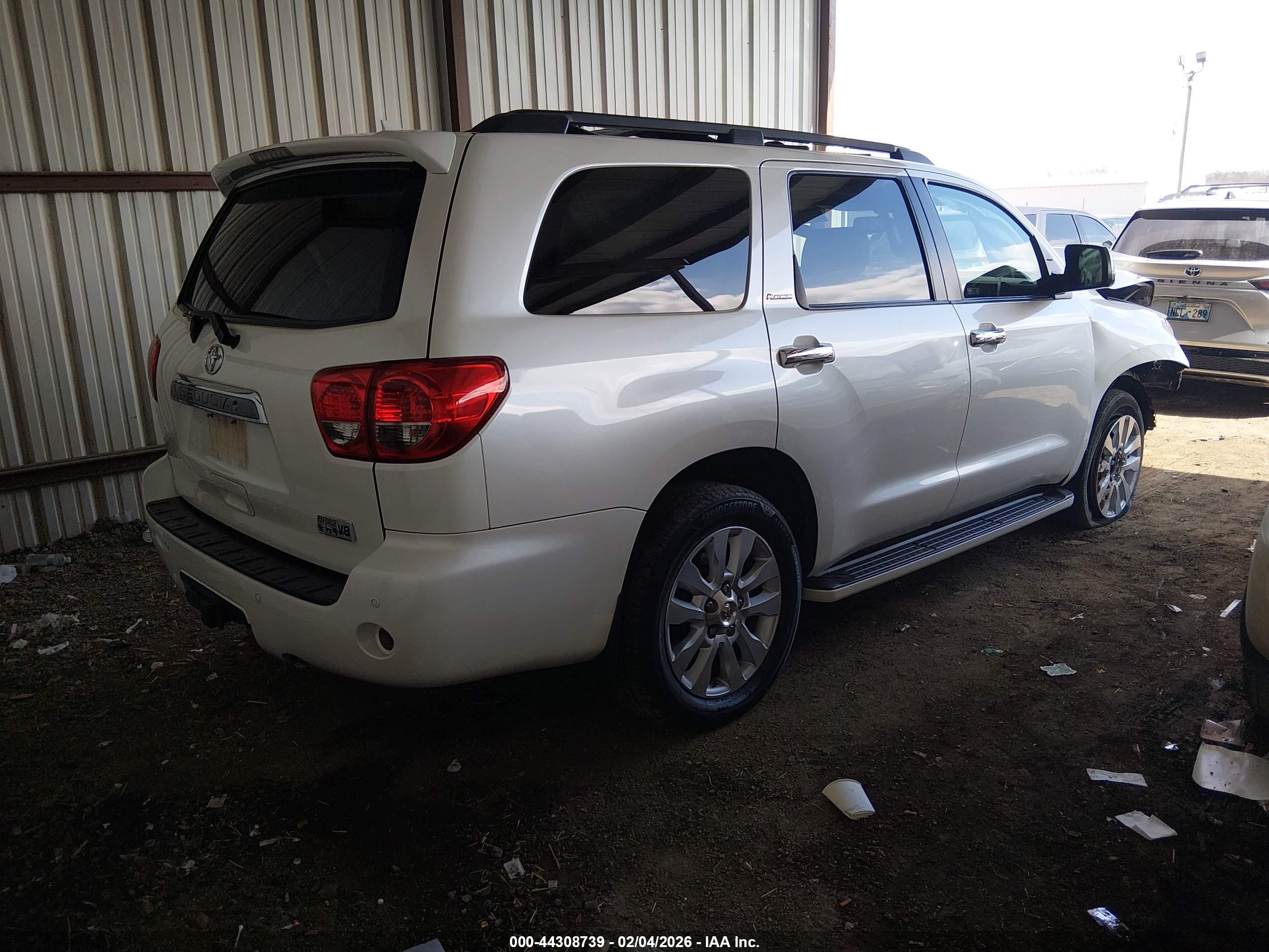TOYOTA SEQUOIA image 4