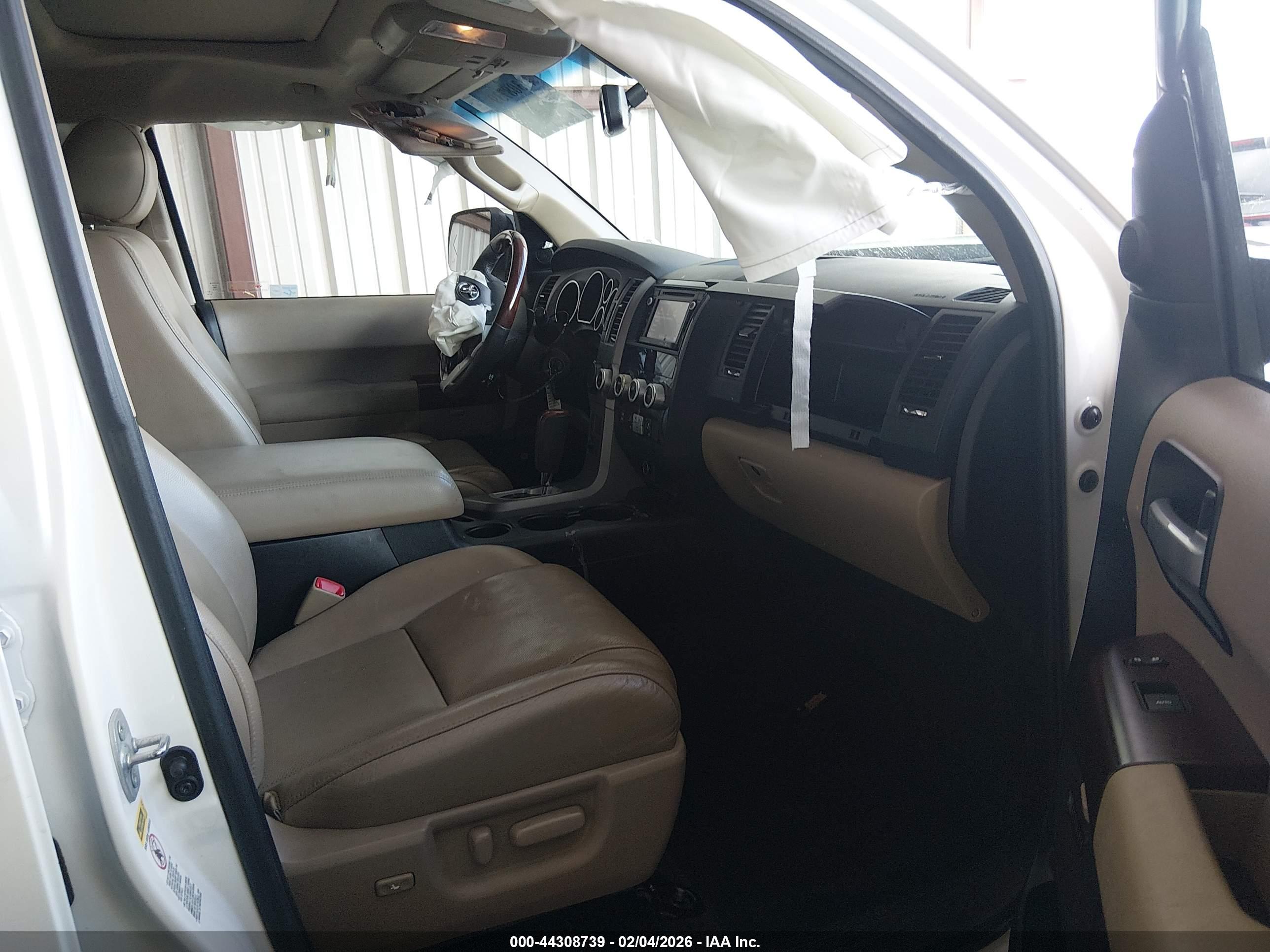 TOYOTA SEQUOIA image 5