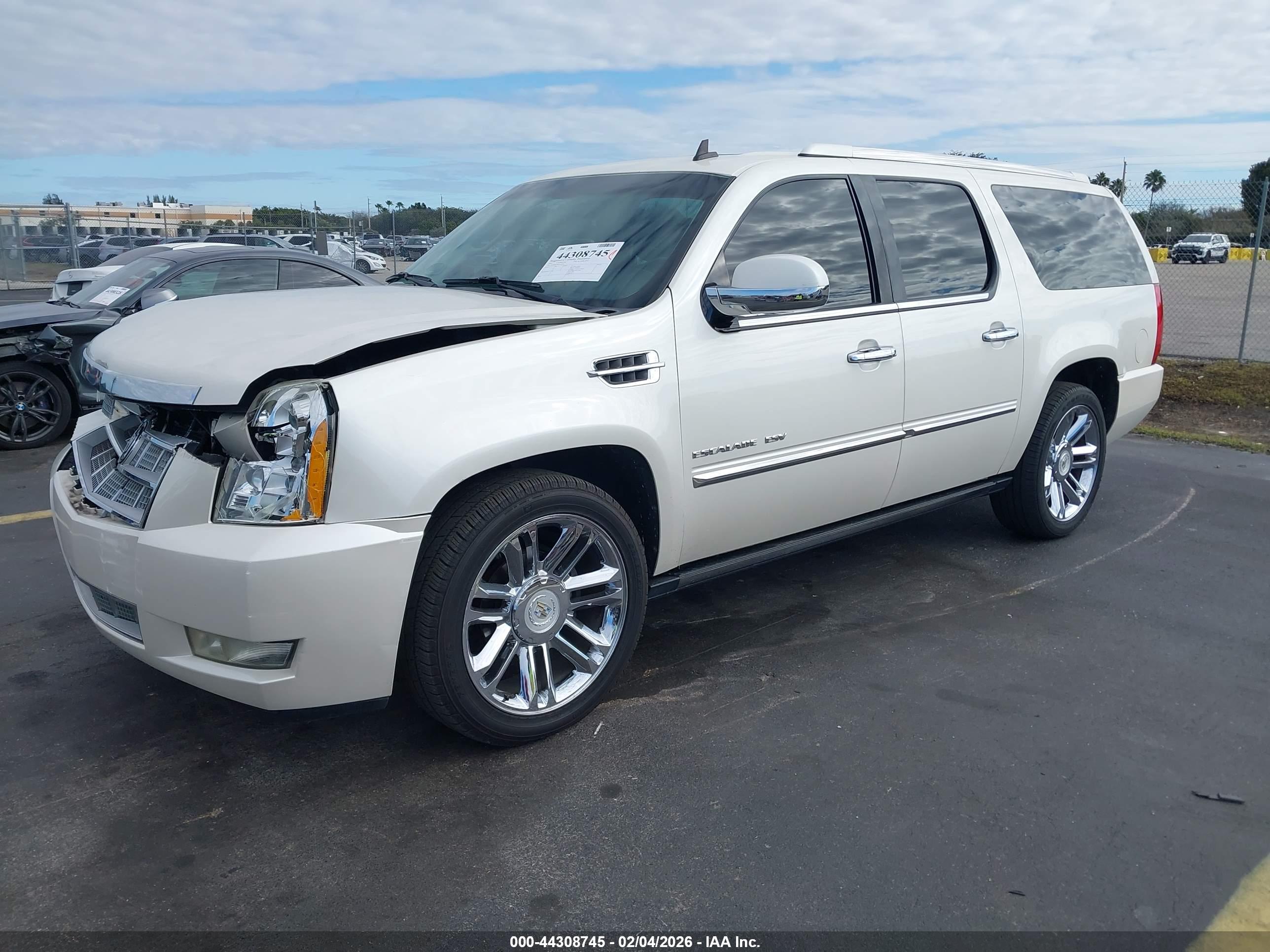 CADILLAC ESCALADE image 2