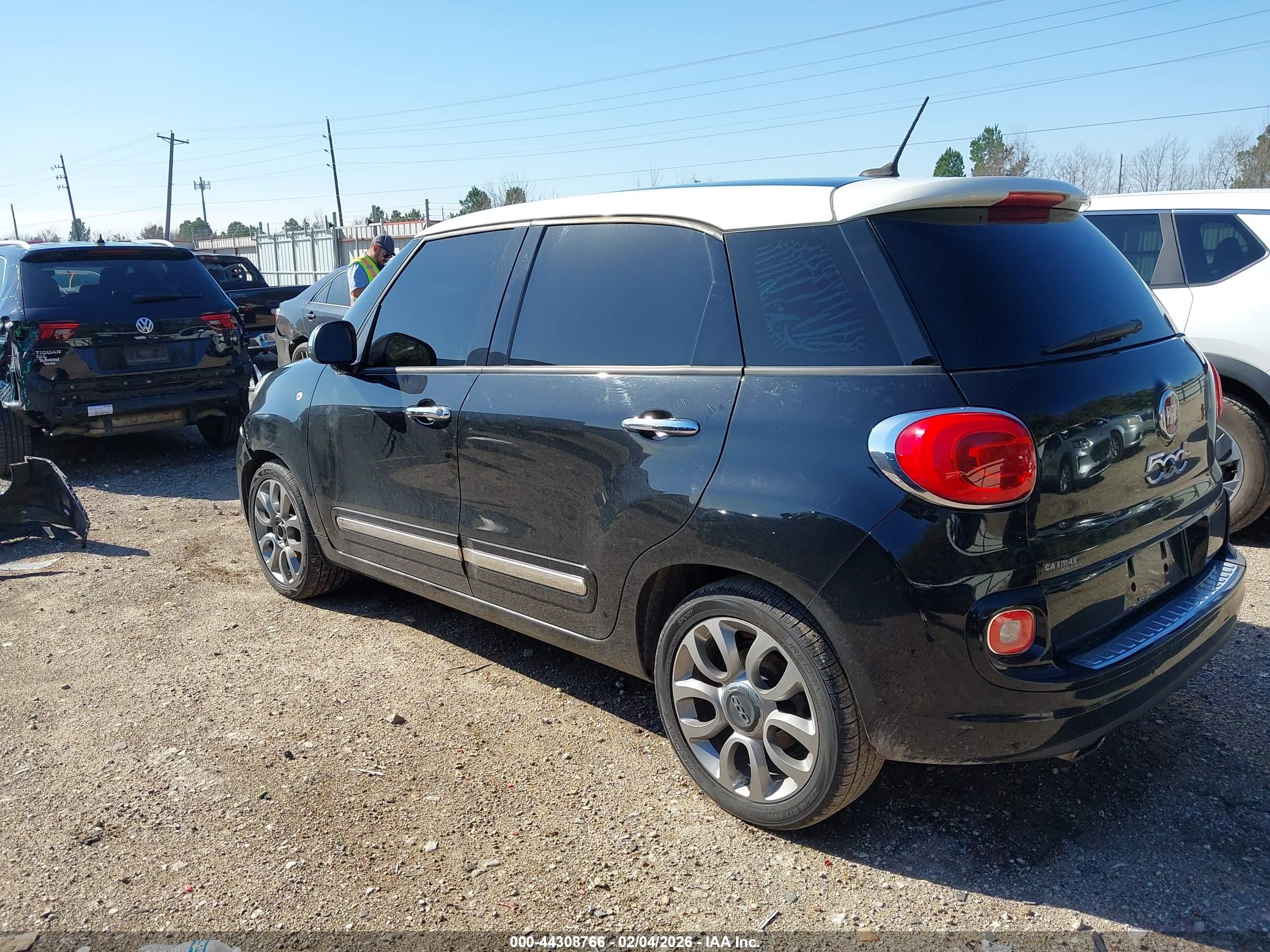 FIAT 500L image 3