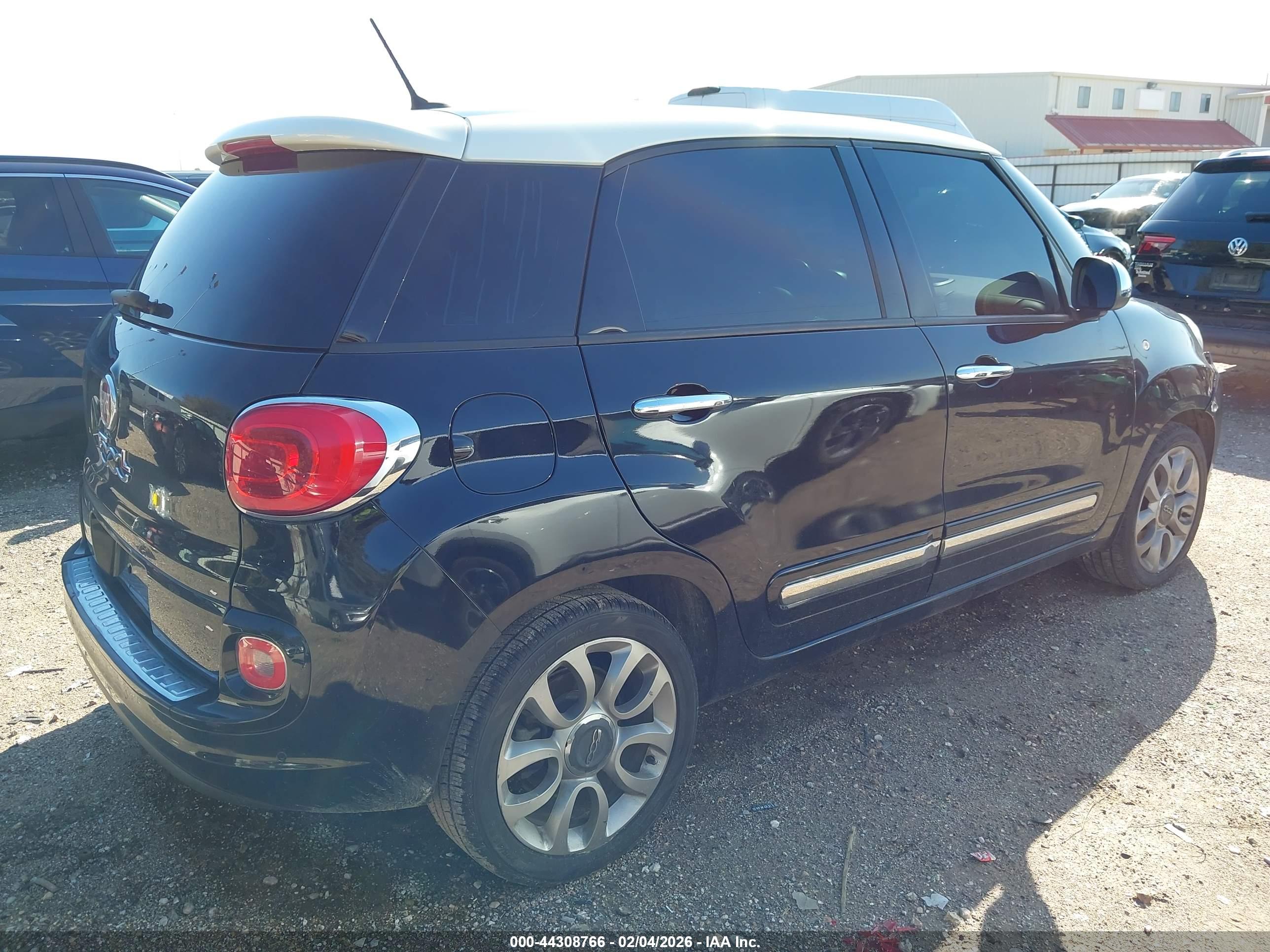 FIAT 500L image 4