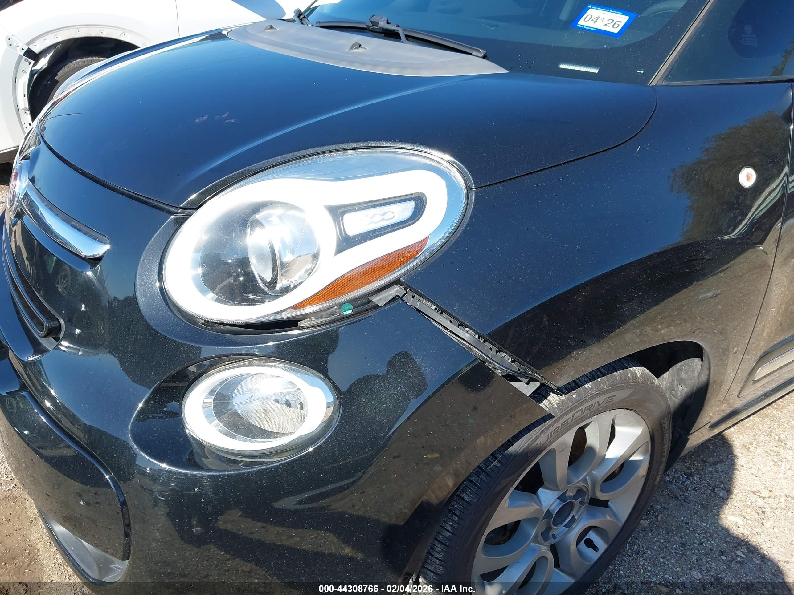 FIAT 500L image 6