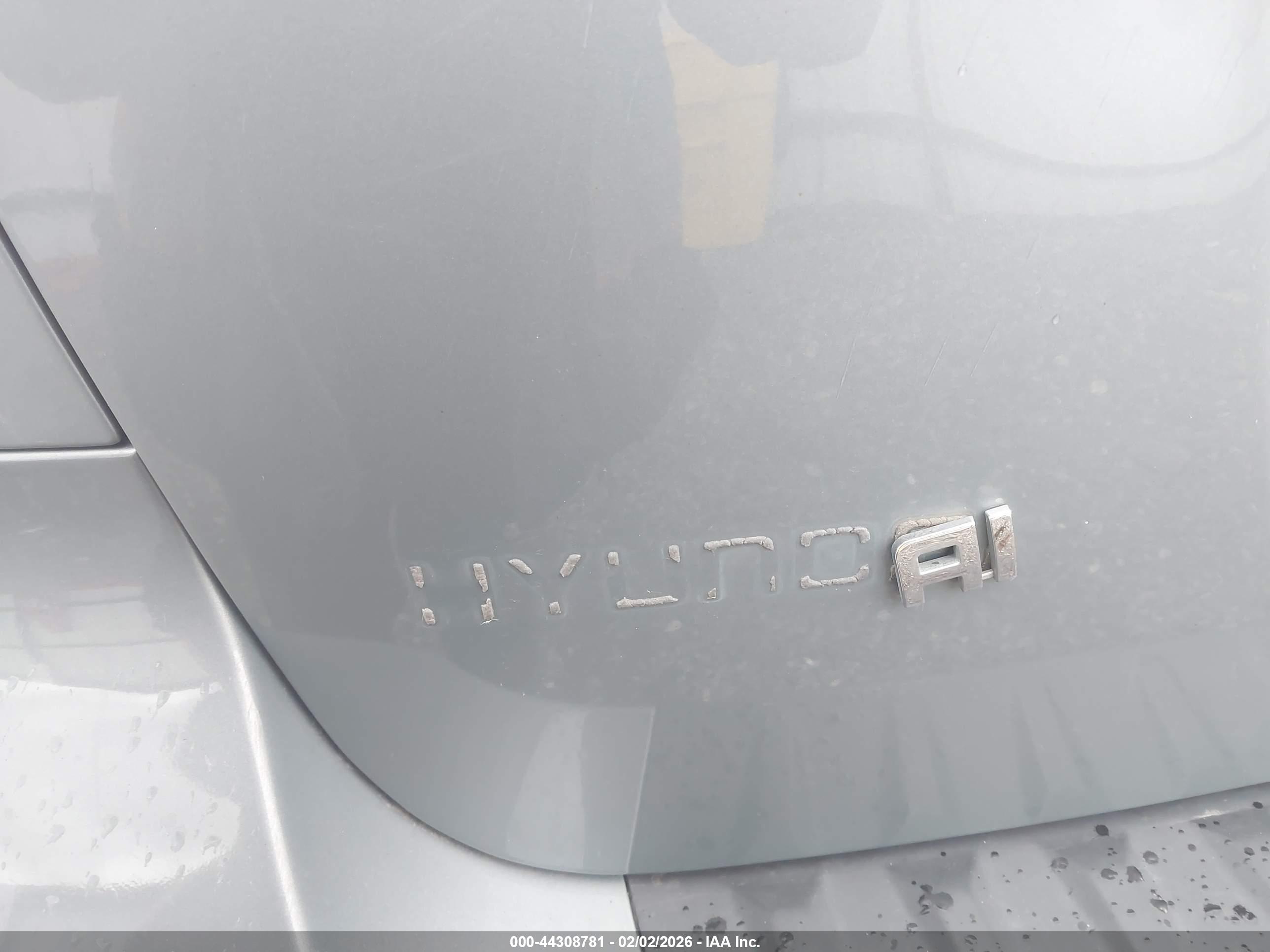 HYUNDAI SANTA image 6