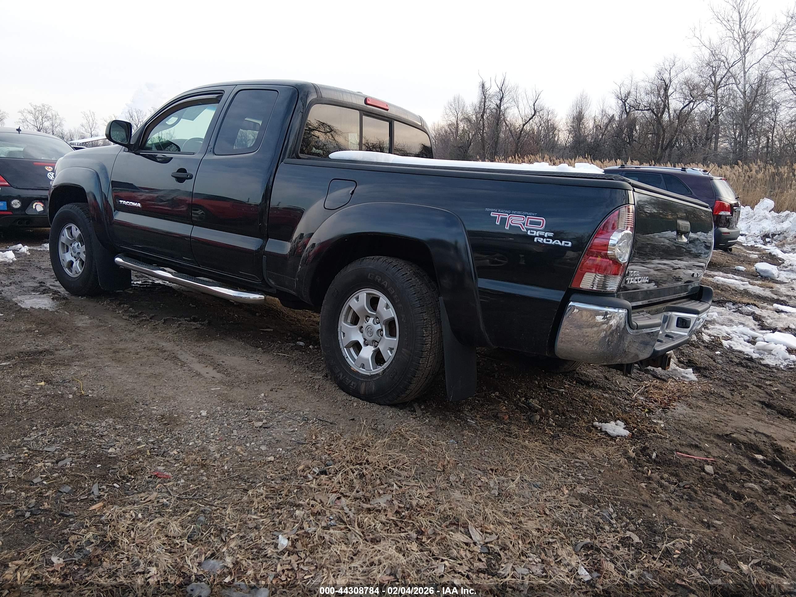 TOYOTA TACOMA image 3