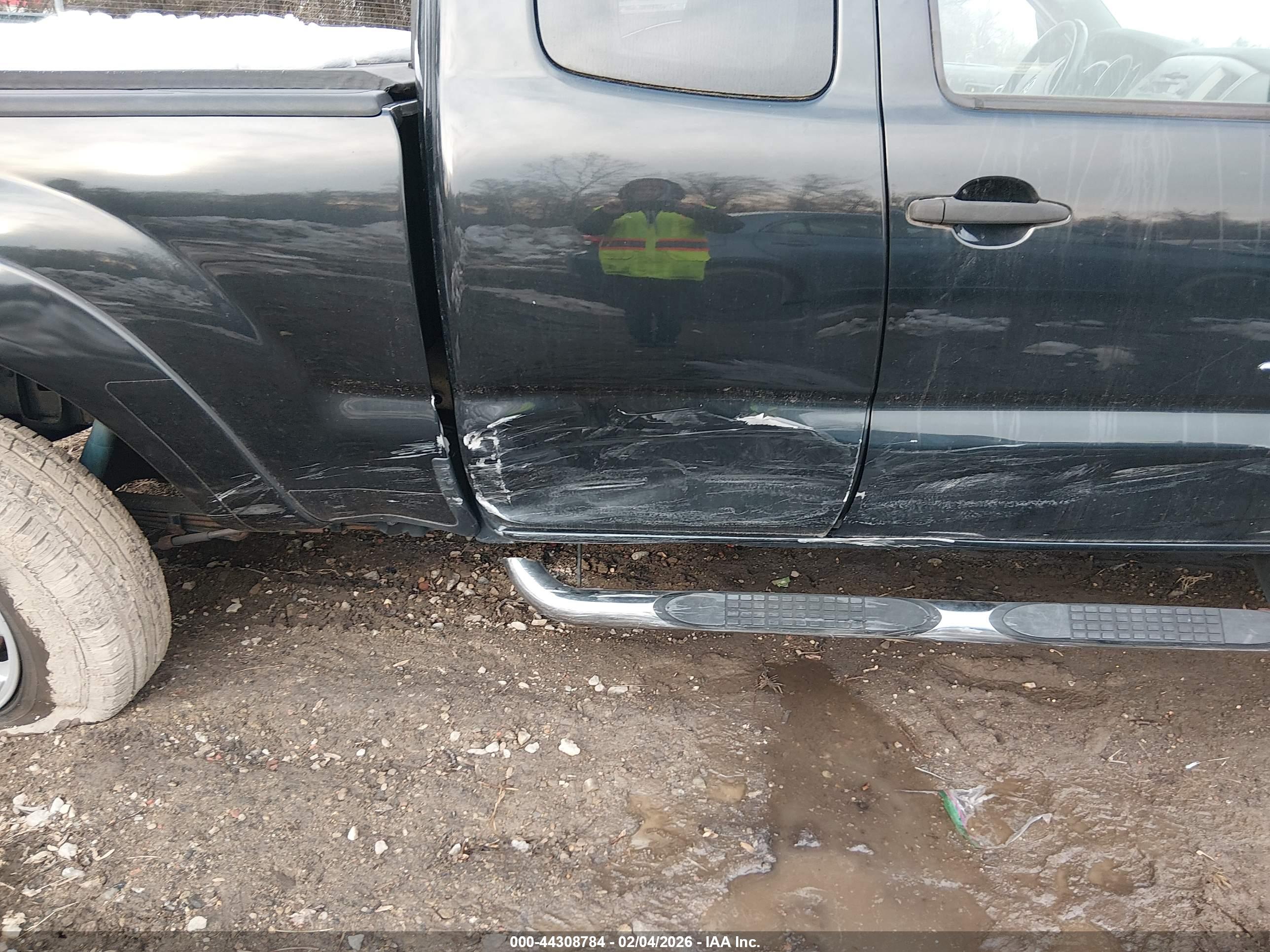 TOYOTA TACOMA image 6