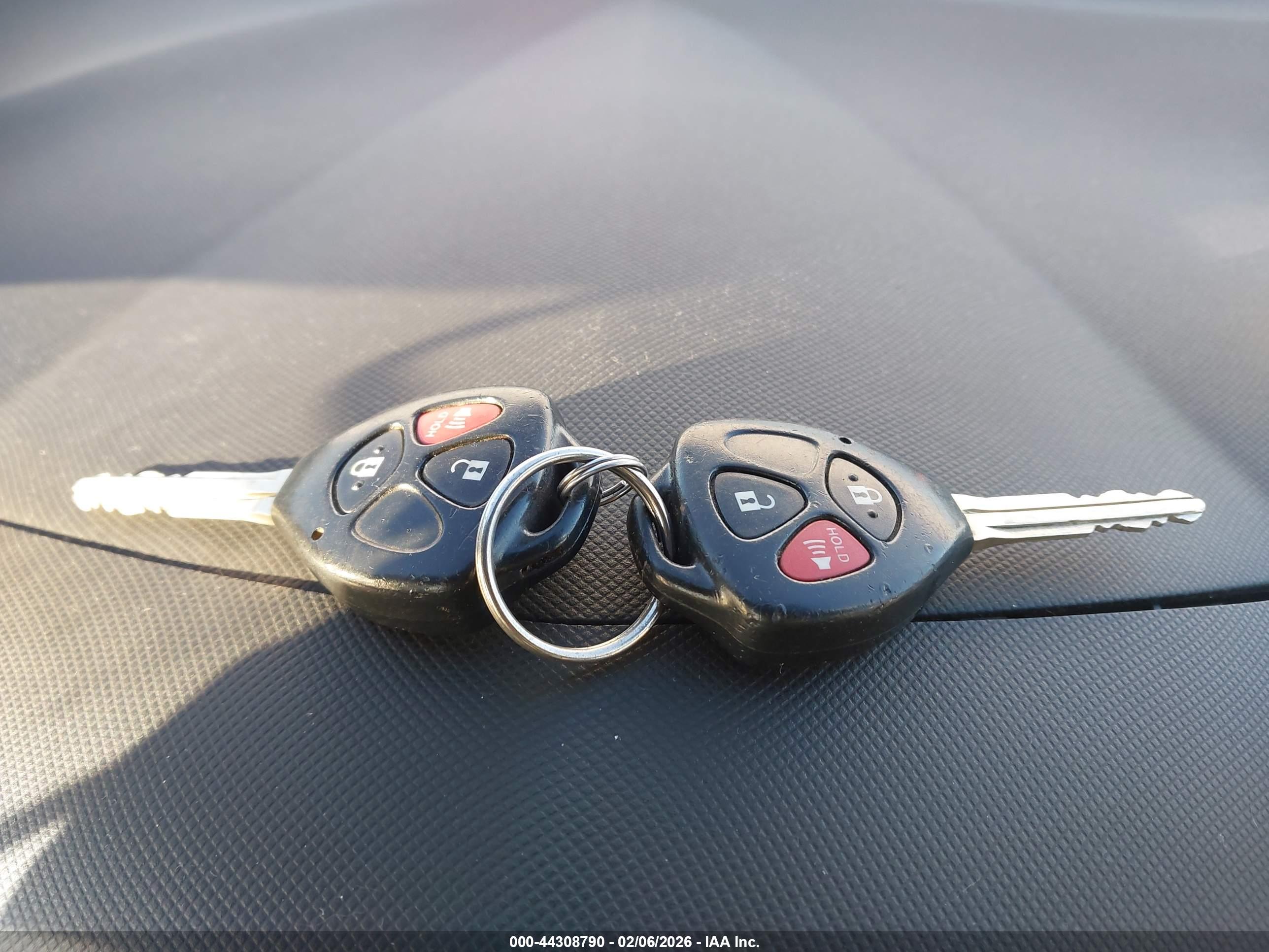 PONTIAC VIBE image 11