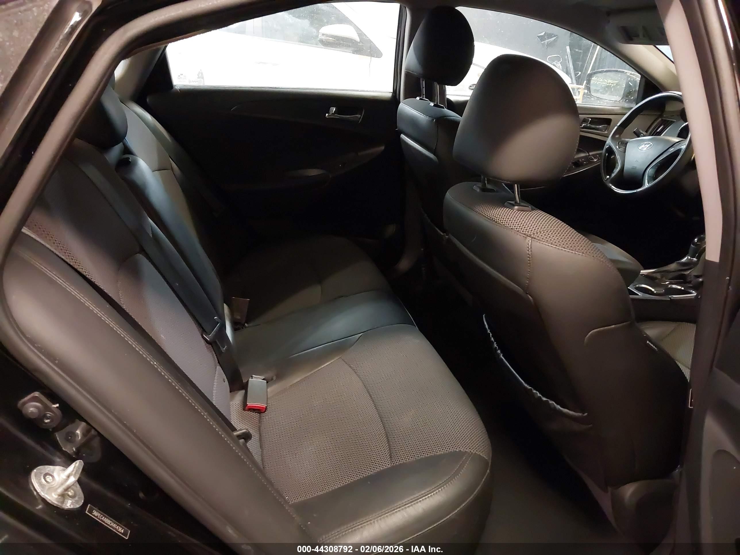 HYUNDAI SONATA image 8