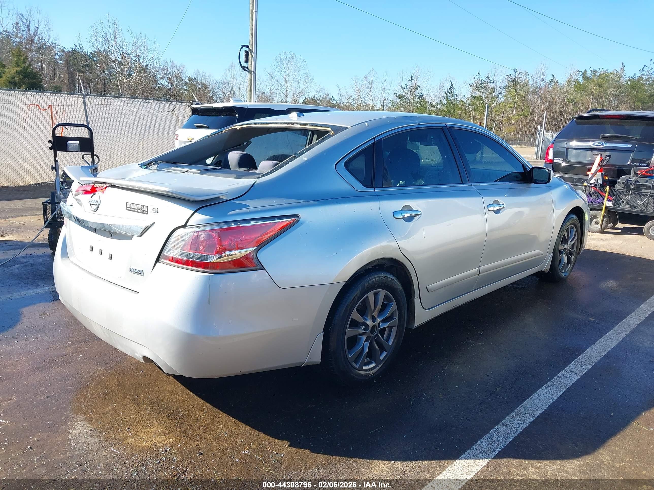 NISSAN ALTIMA image 4