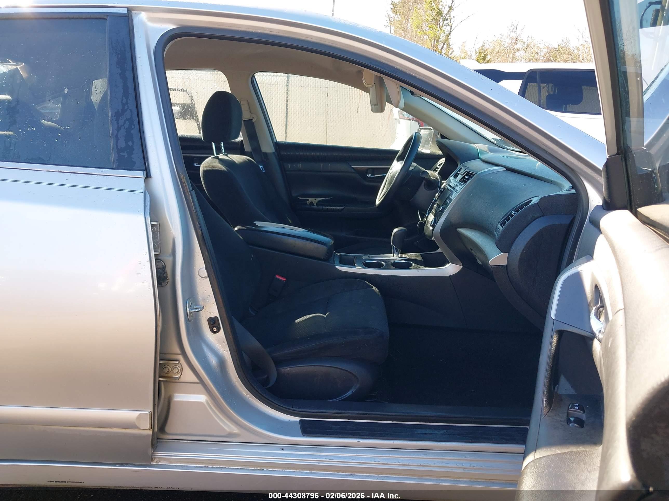 NISSAN ALTIMA image 5