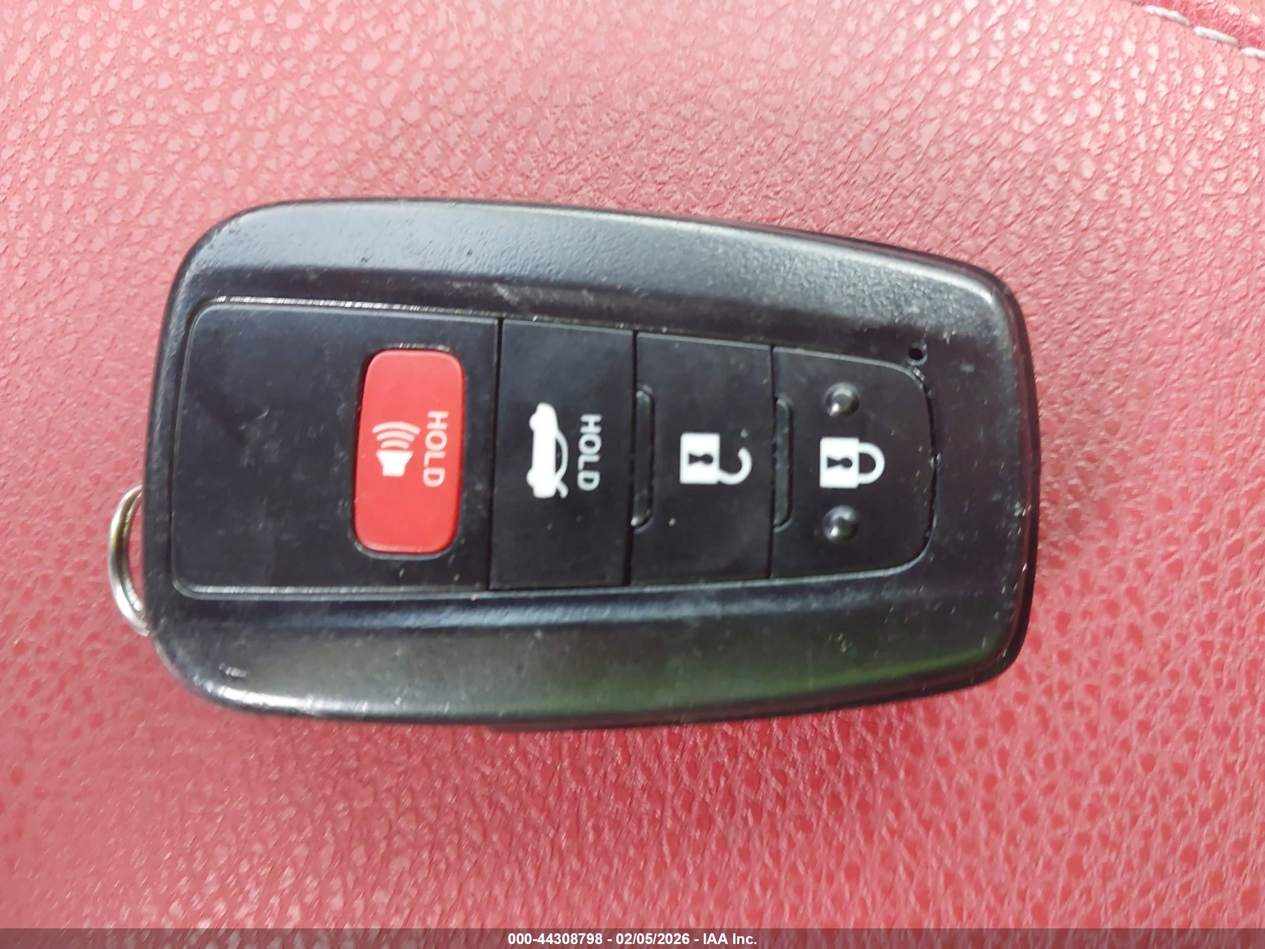 TOYOTA CAMRY image 11