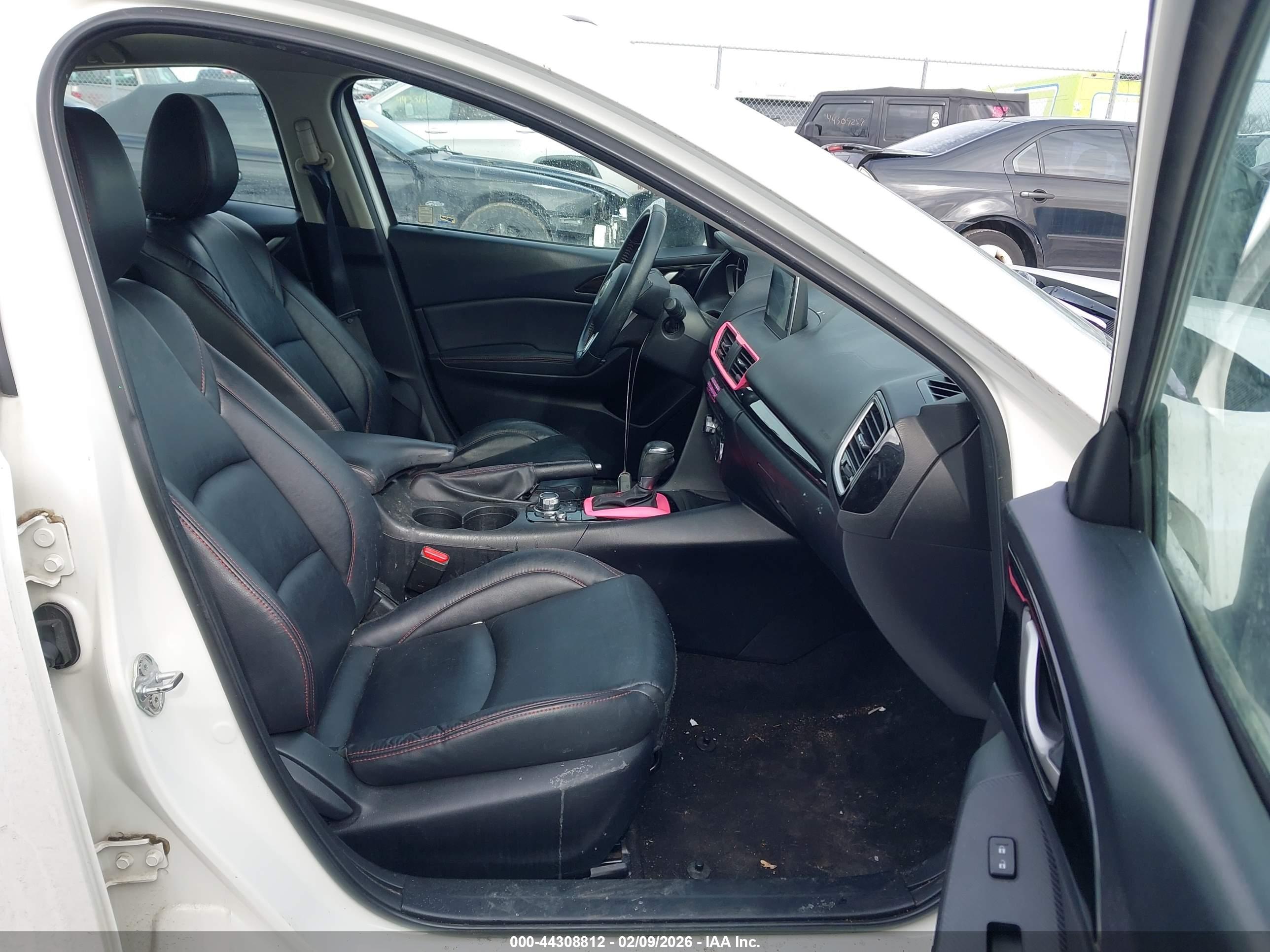 MAZDA MAZDA3 image 5