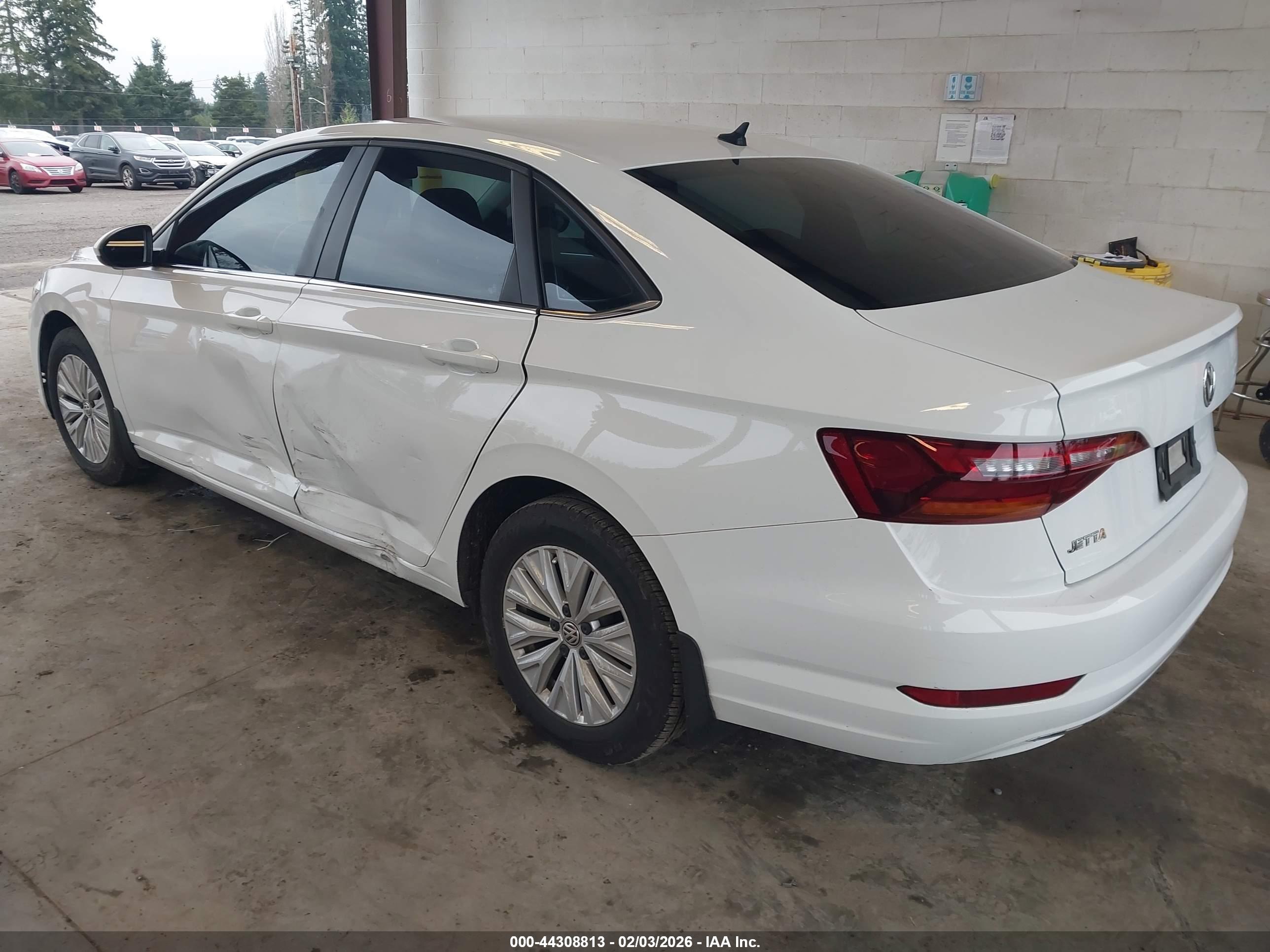 VOLKSWAGEN JETTA image 3