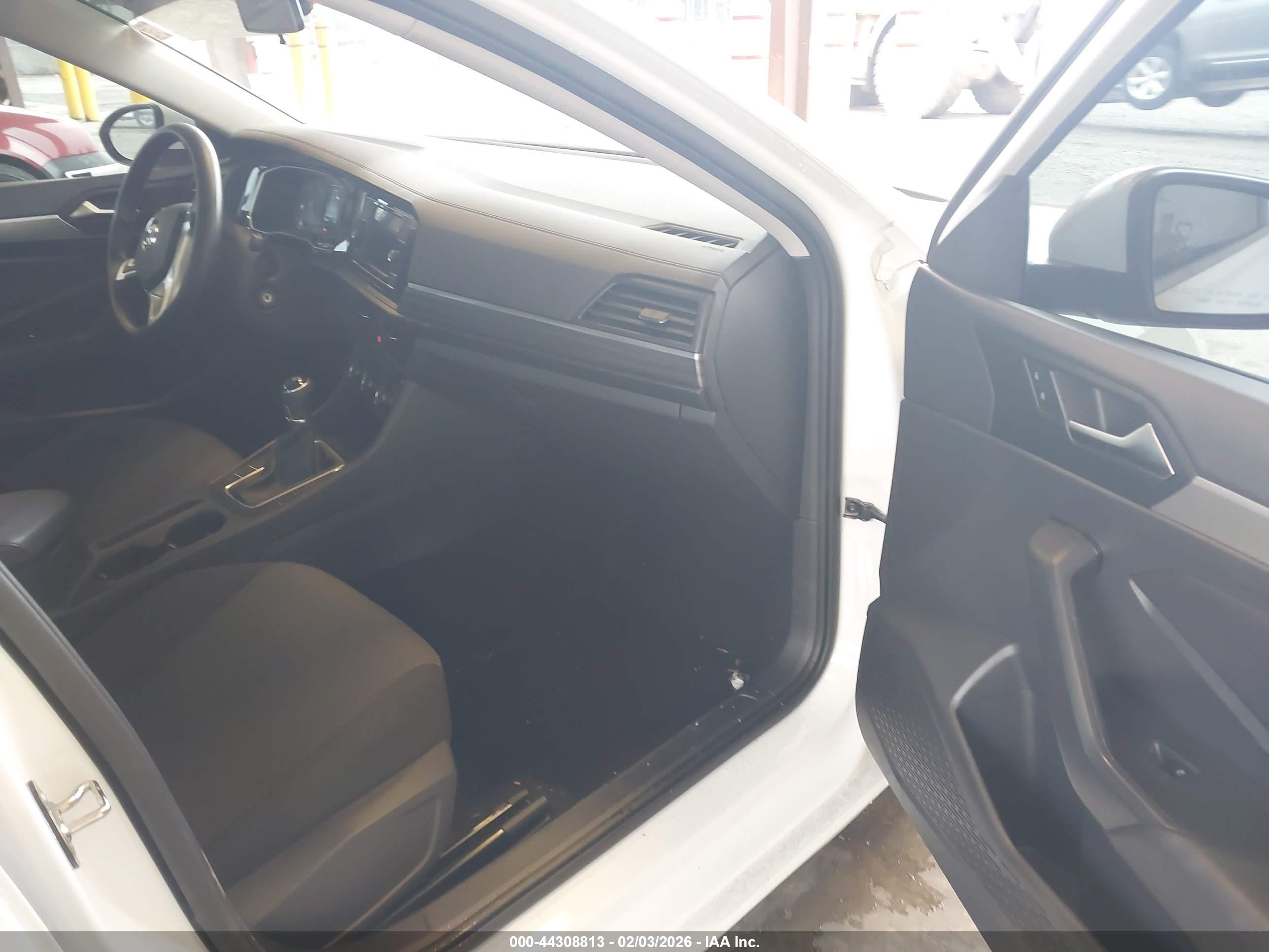 VOLKSWAGEN JETTA image 5