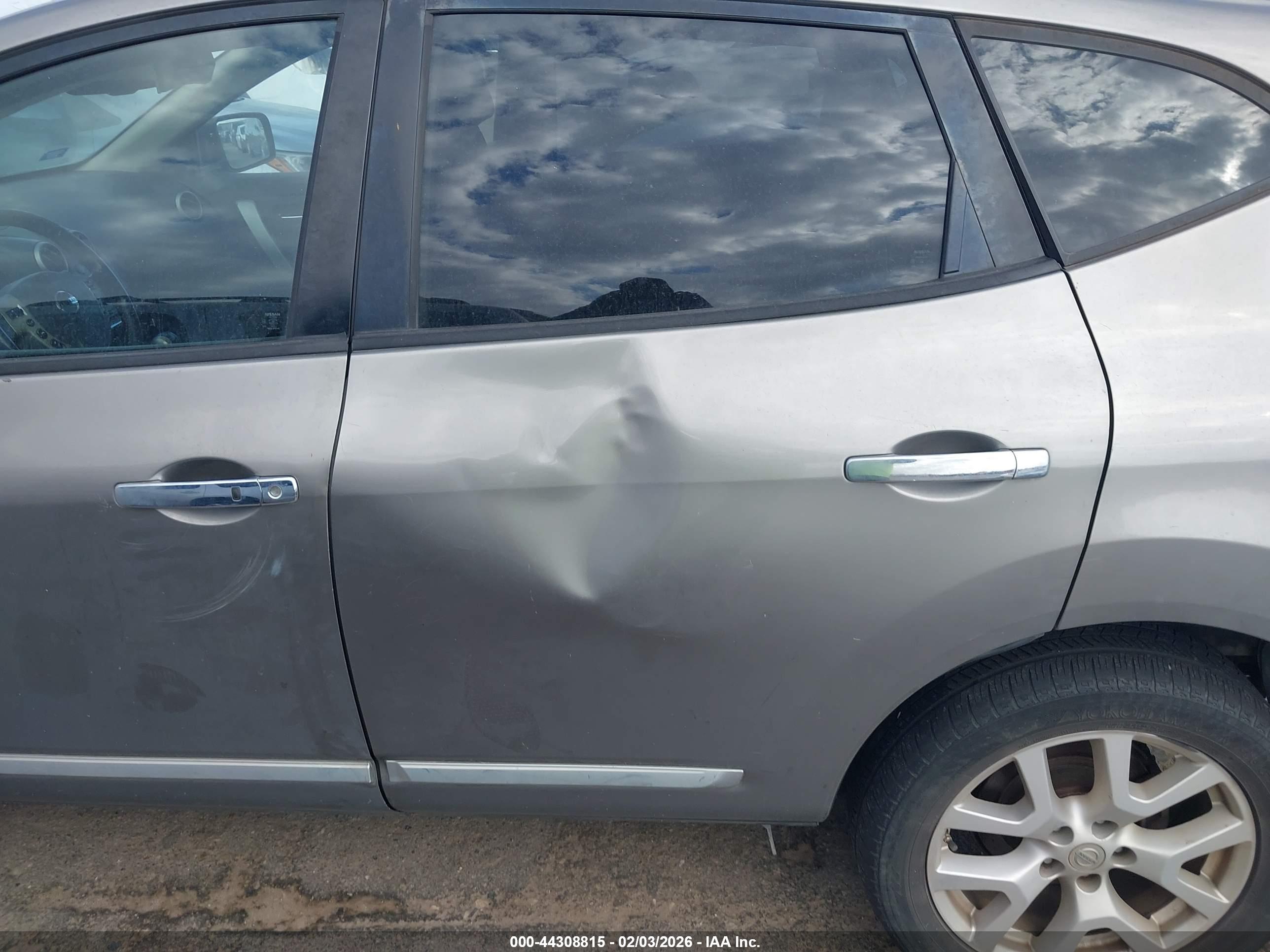 NISSAN ROGUE image 6