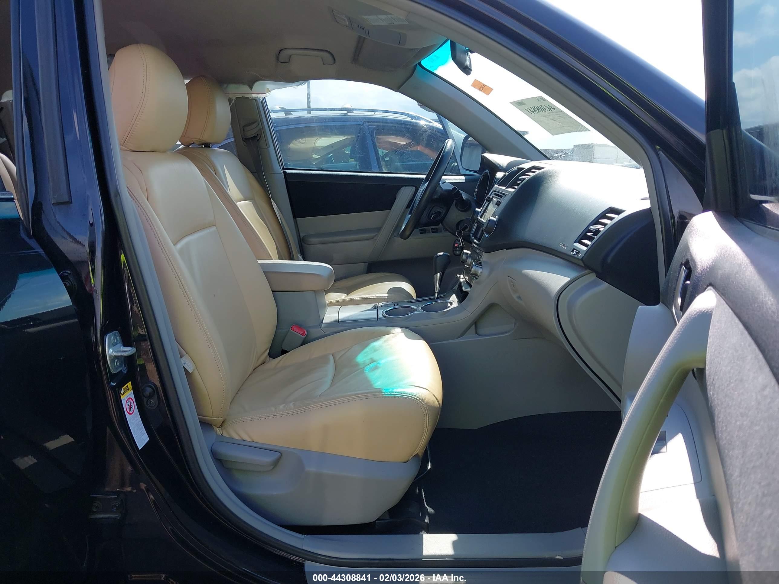 TOYOTA HIGHLANDER image 5