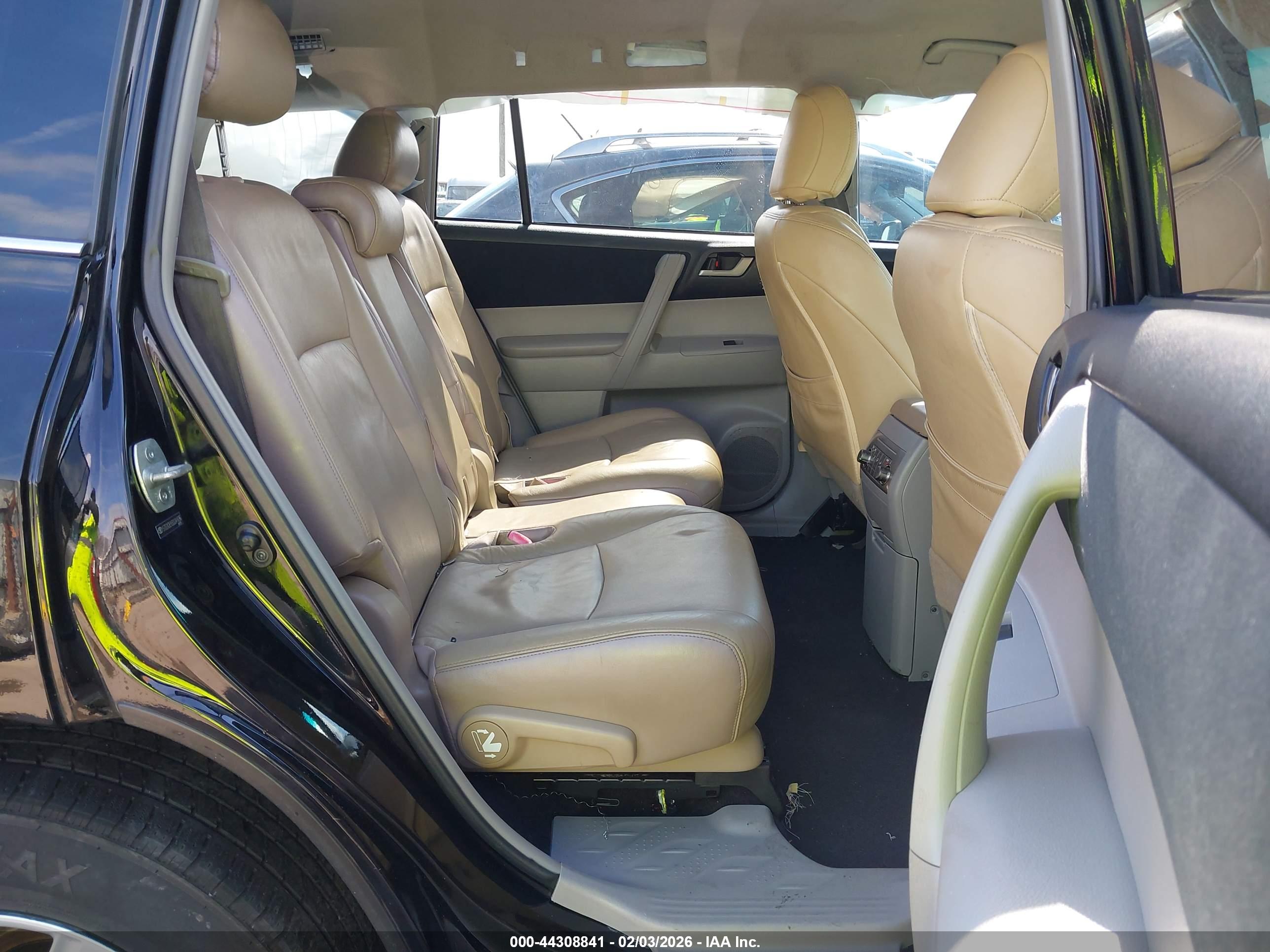 TOYOTA HIGHLANDER image 8