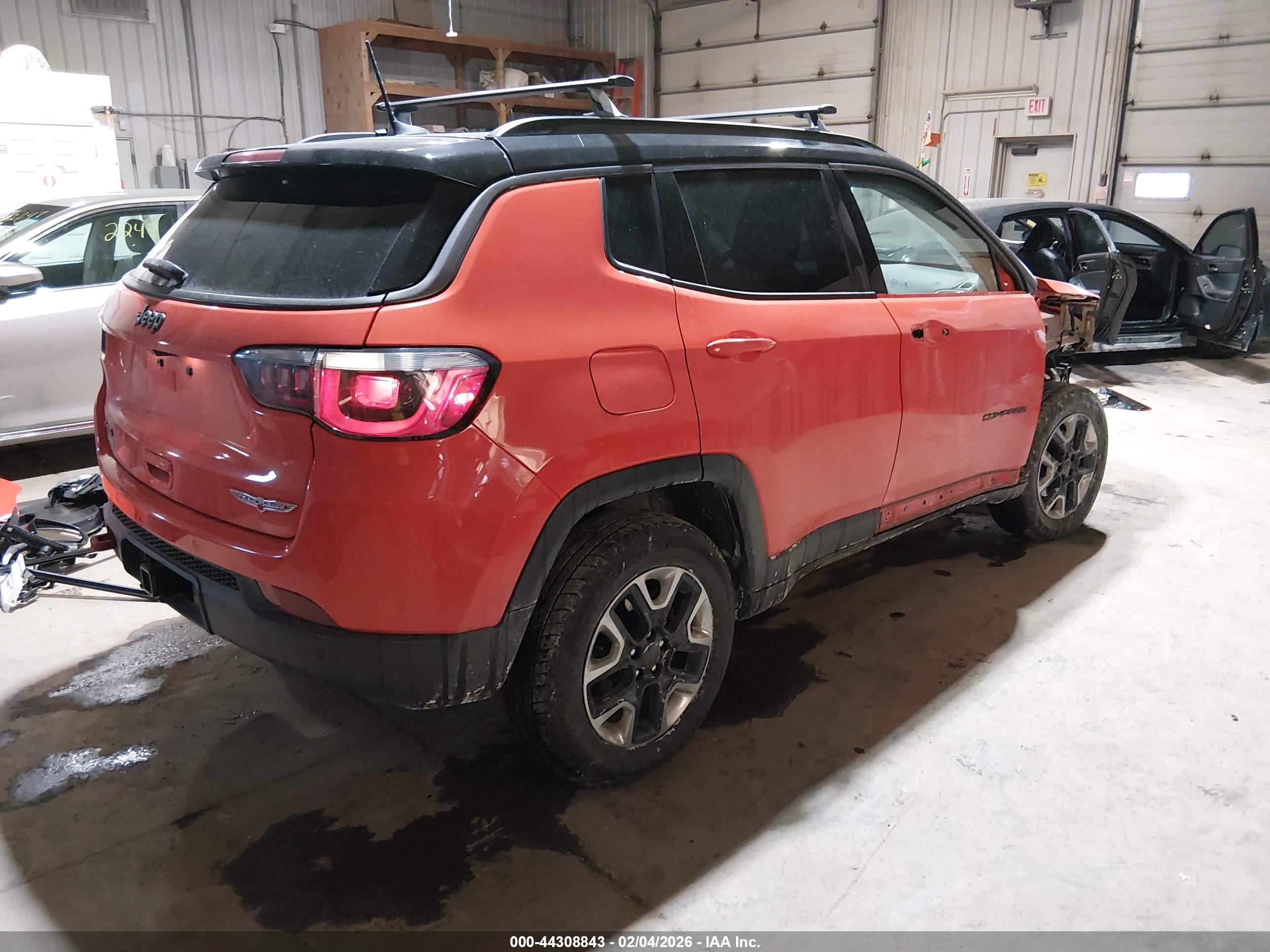 JEEP COMPASS image 4