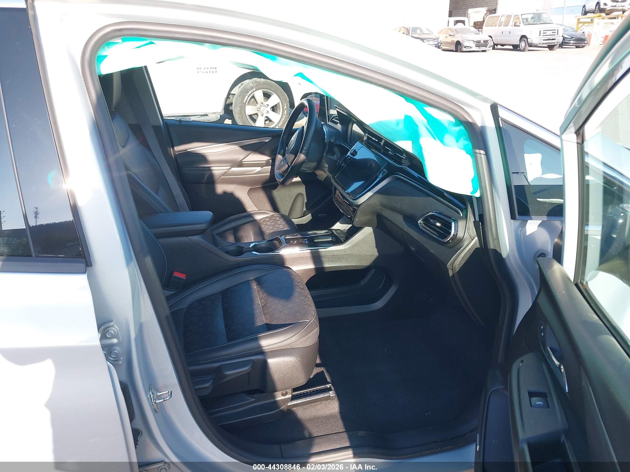 CHEVROLET BOLT image 5