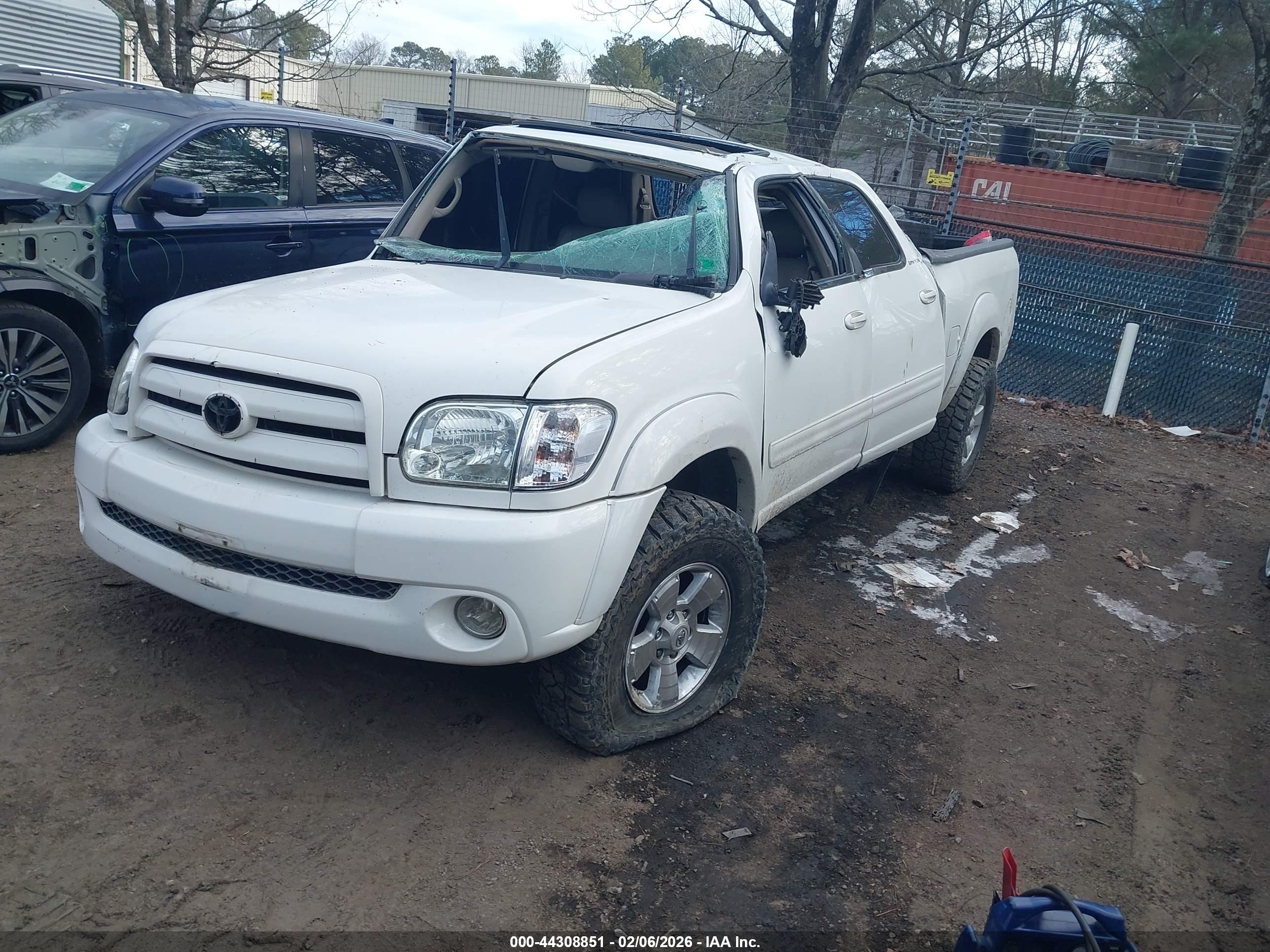 TOYOTA TUNDRA image 2