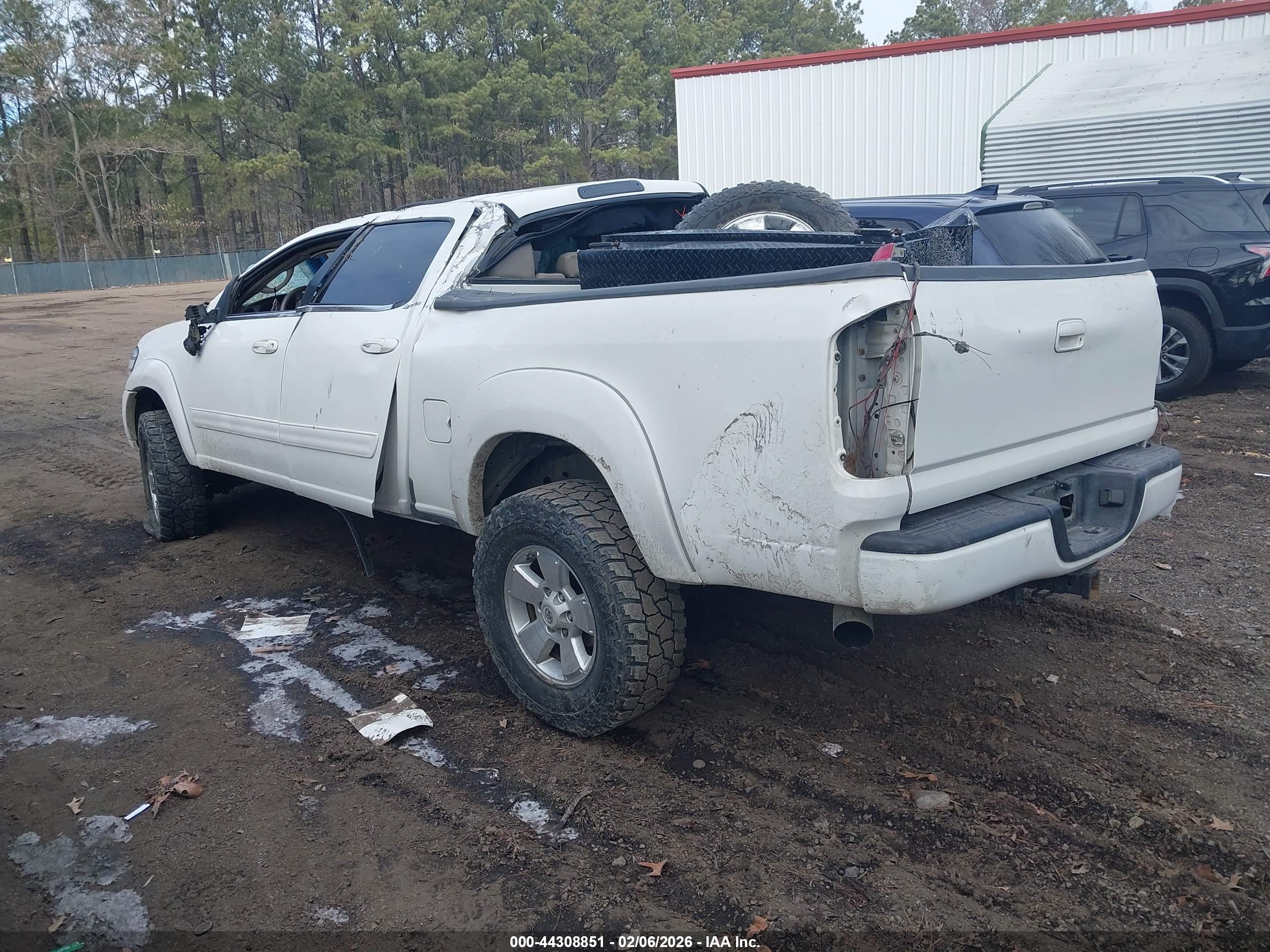 TOYOTA TUNDRA image 3