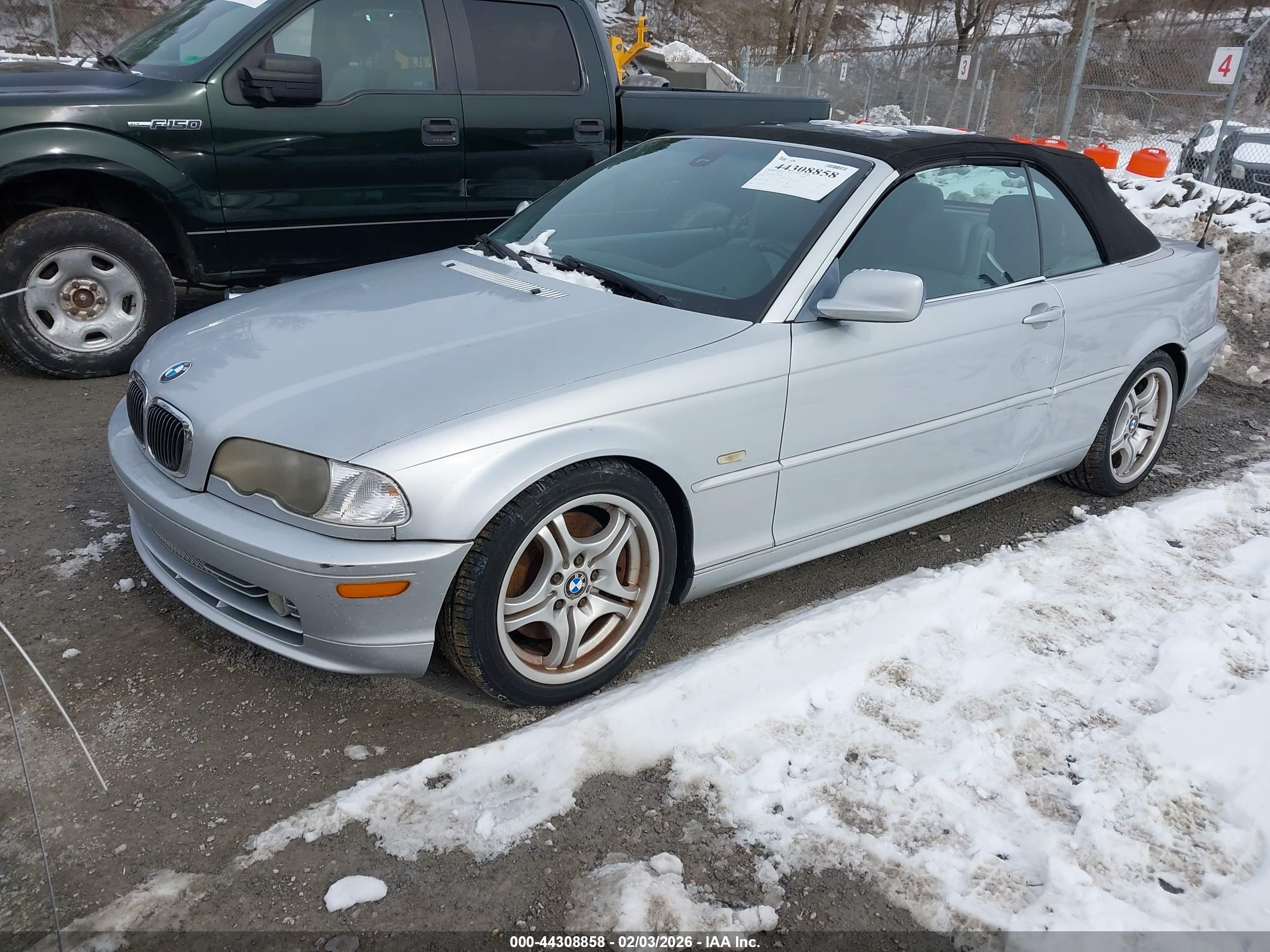 BMW 330CI image 2