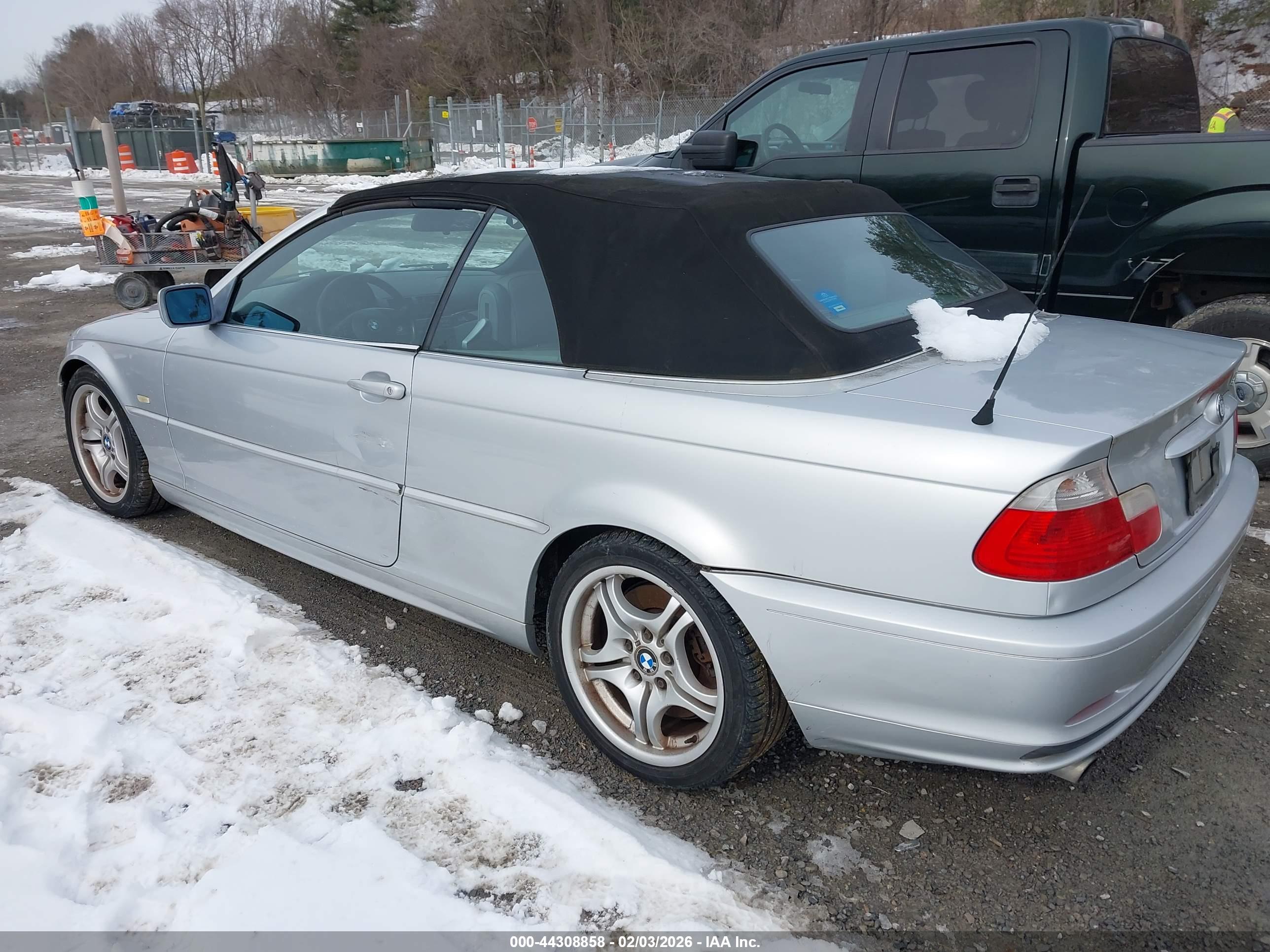 BMW 330CI image 3