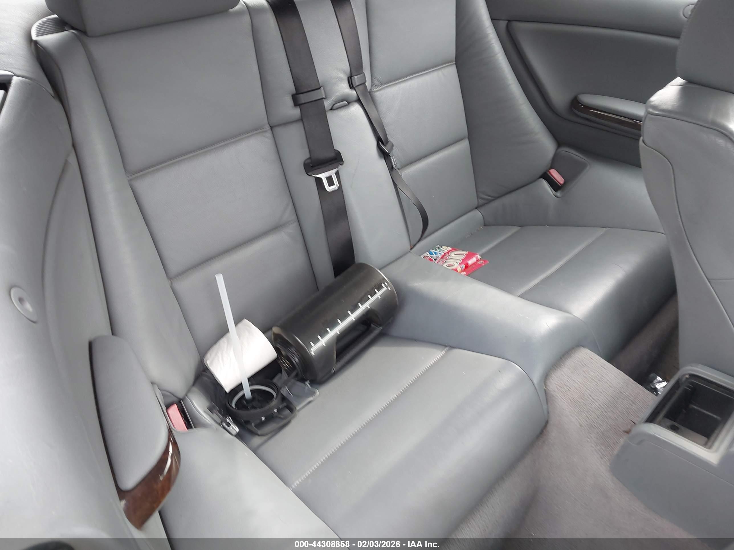 BMW 330CI image 8