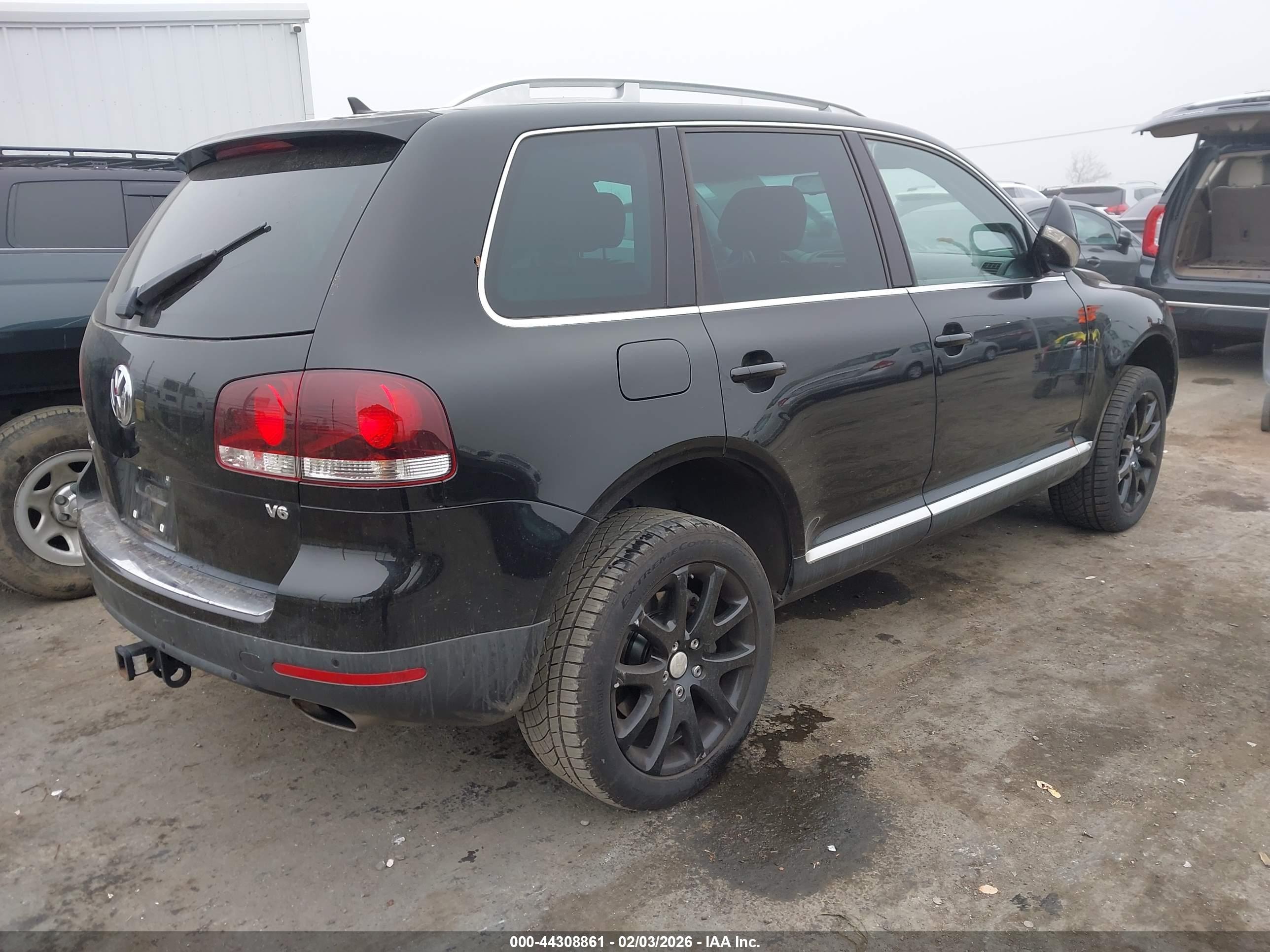 VOLKSWAGEN TOUAREG image 4