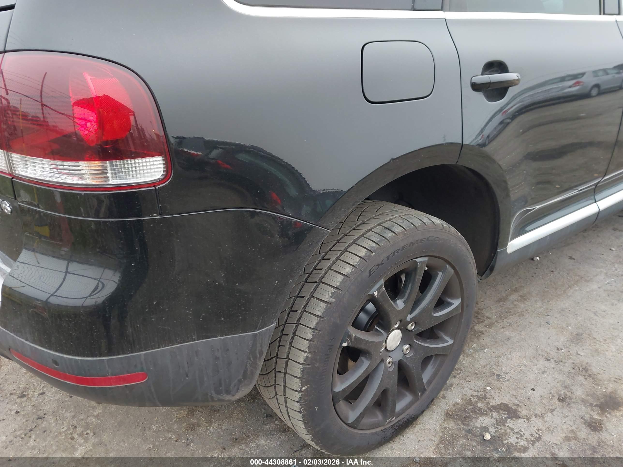 VOLKSWAGEN TOUAREG image 6