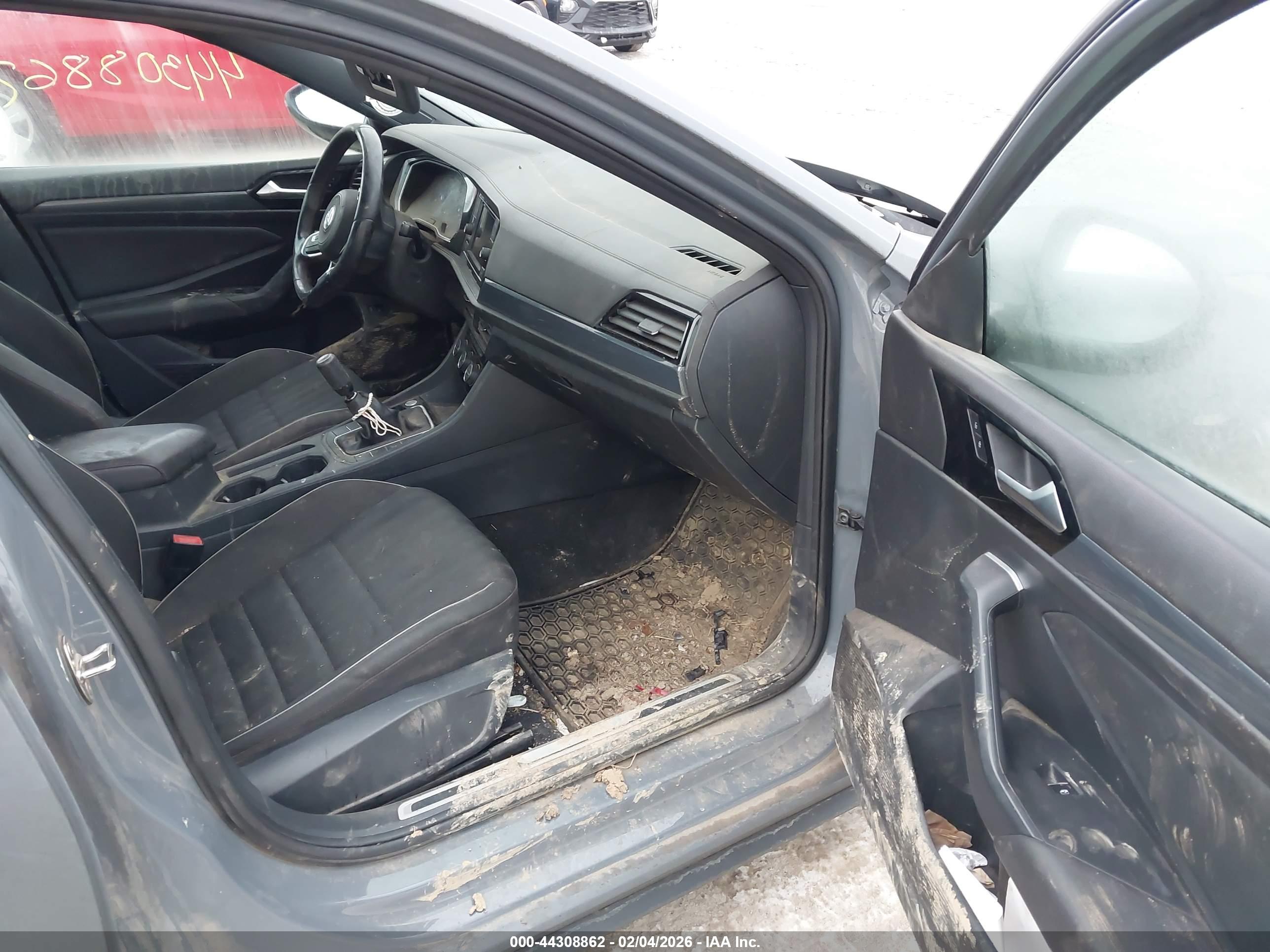 VOLKSWAGEN JETTA image 5
