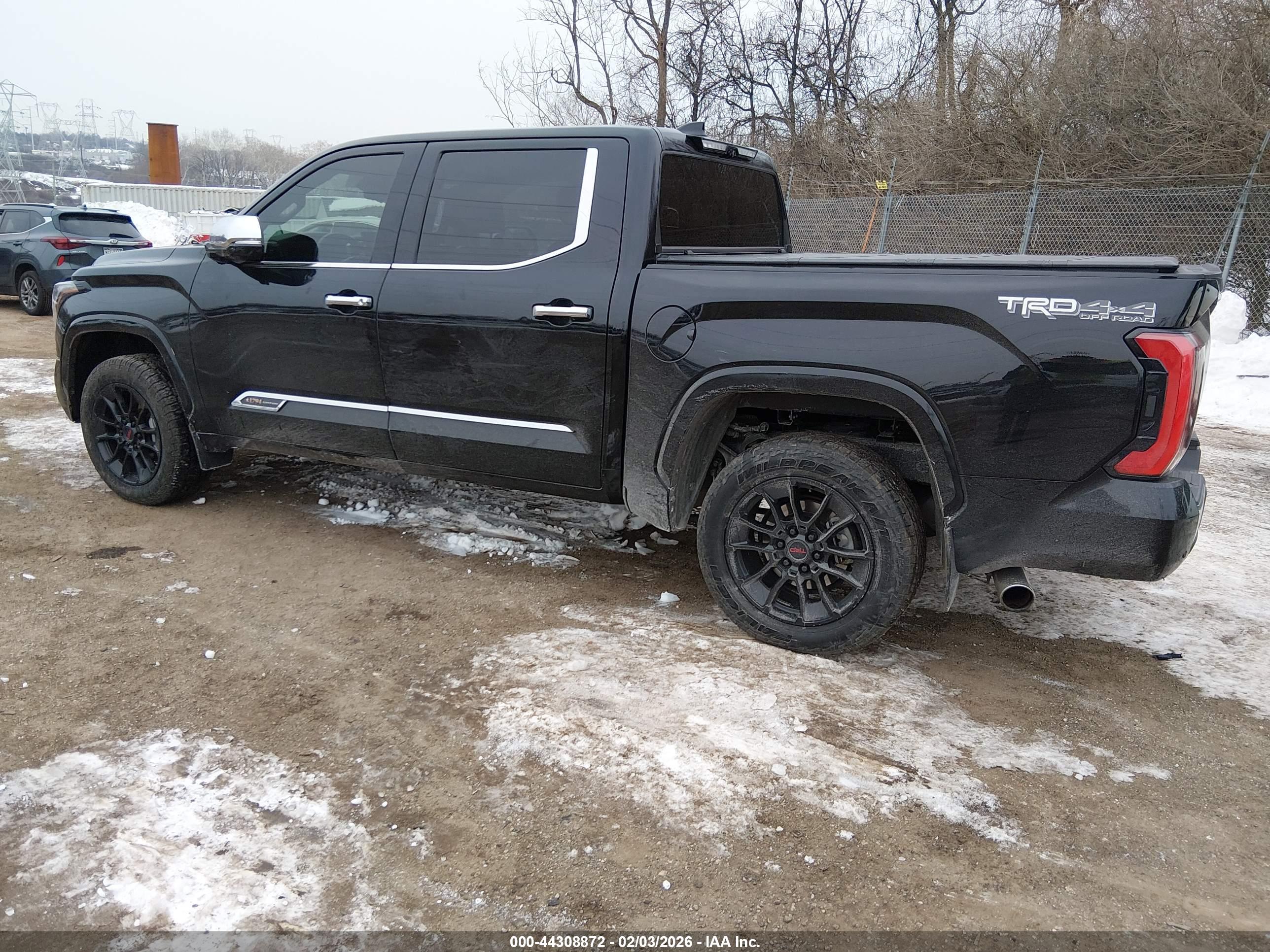 TOYOTA TUNDRA image 3