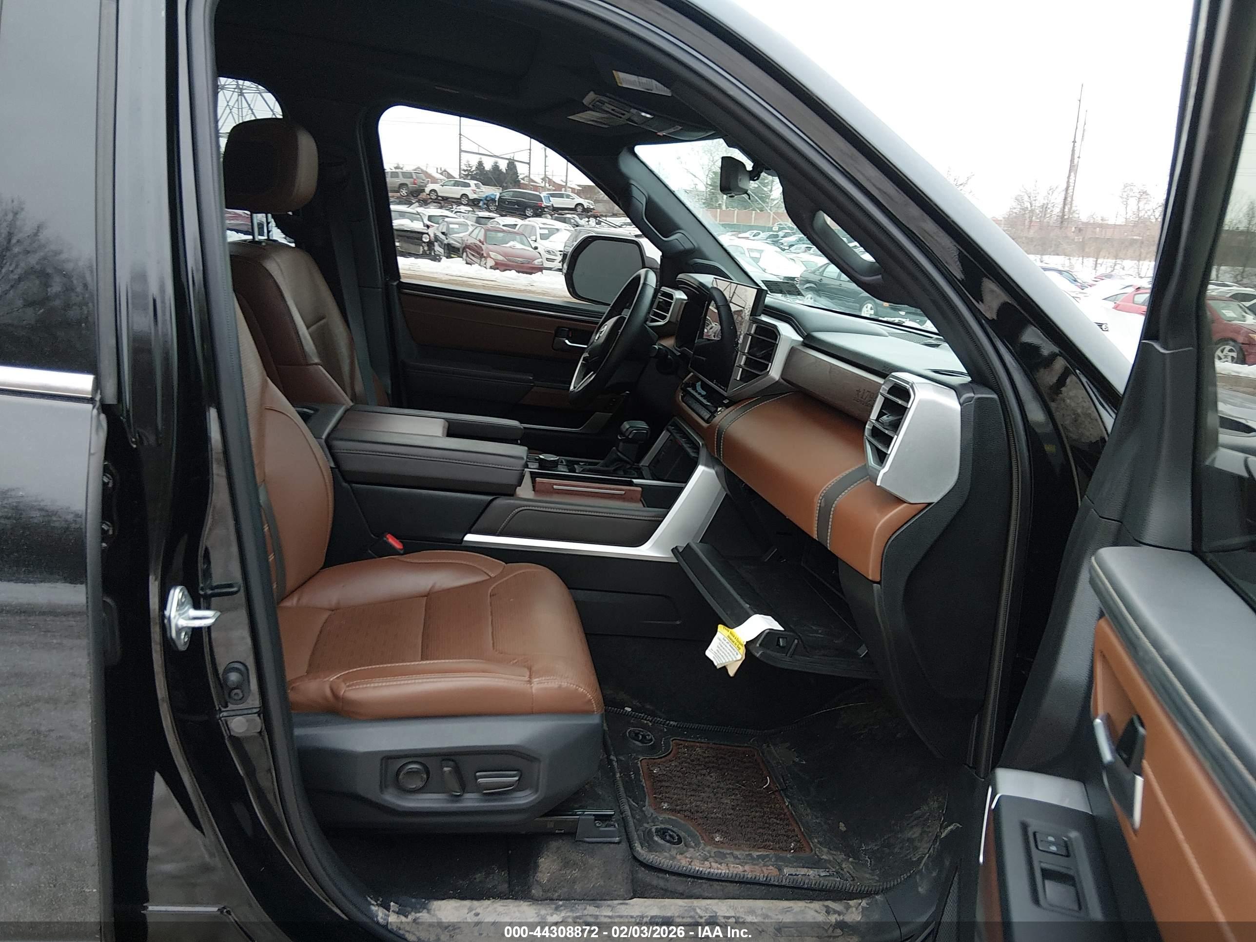 TOYOTA TUNDRA image 5