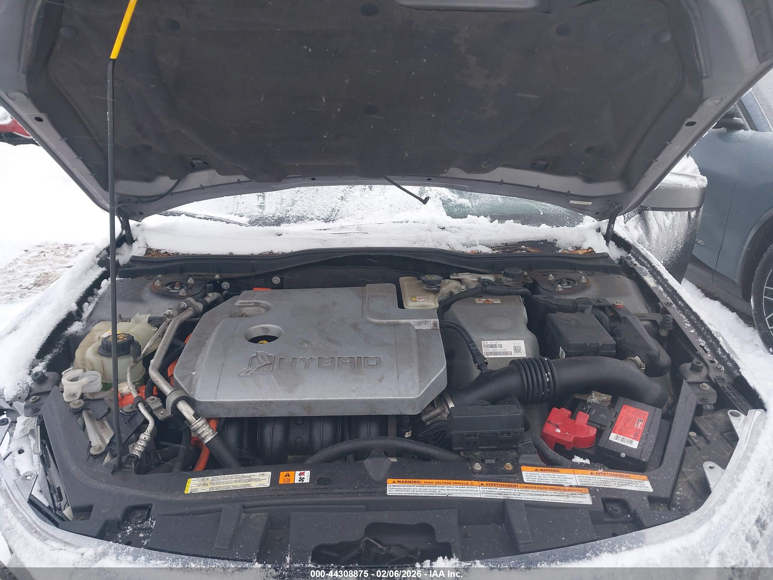 FORD FUSION image 10