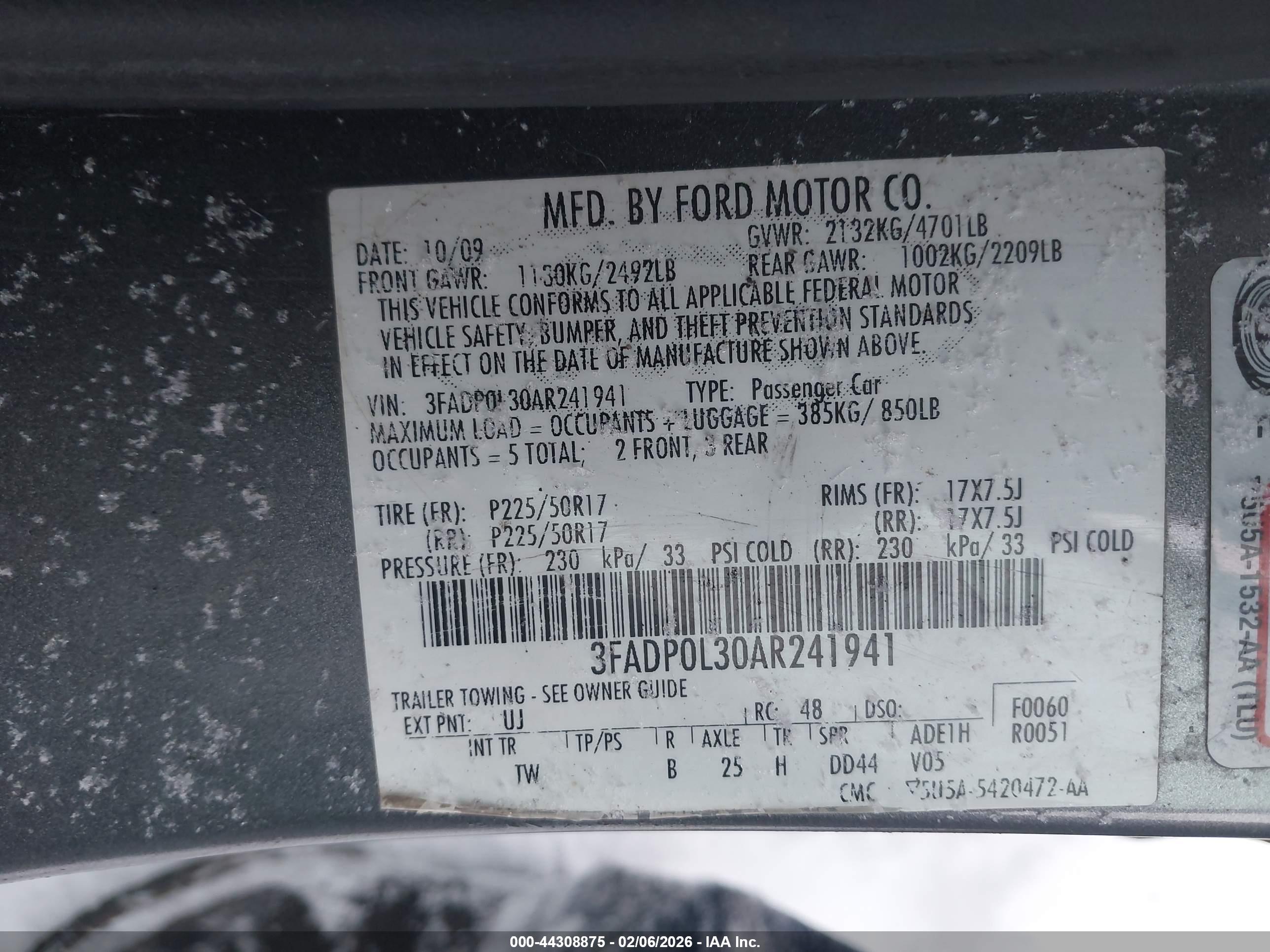 FORD FUSION image 9