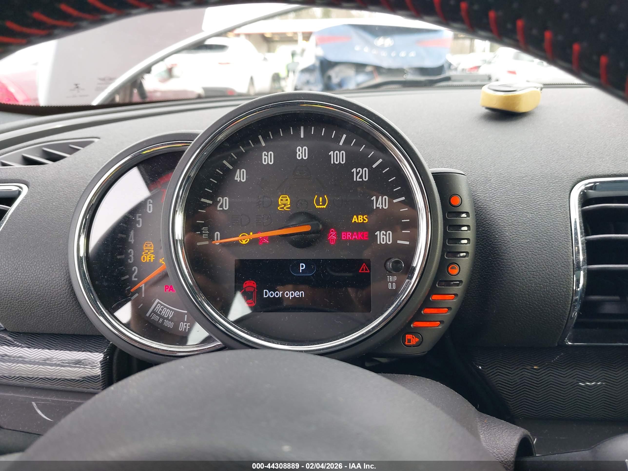 MINI CLUBMAN image 7
