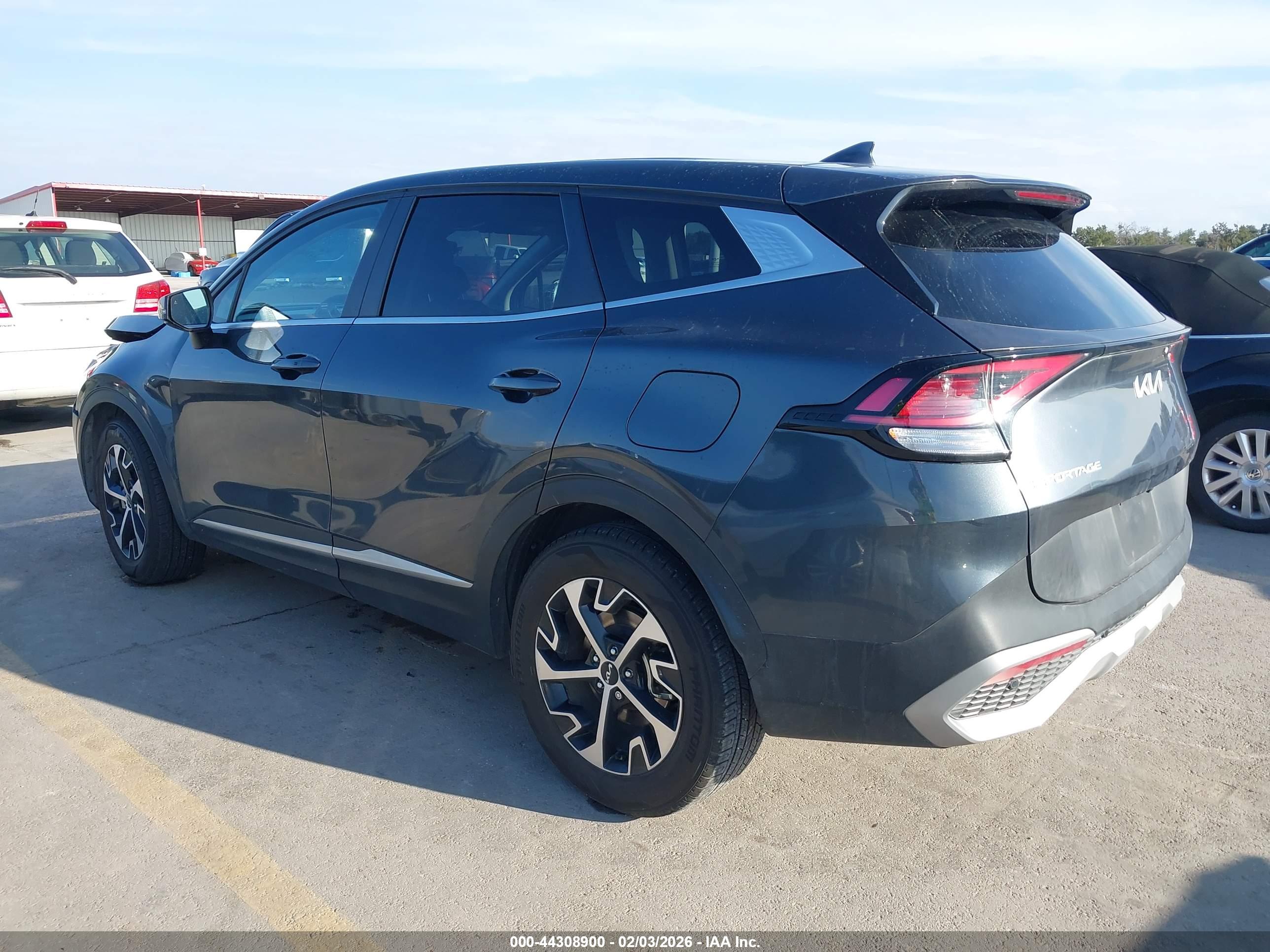 KIA SPORTAGE image 3