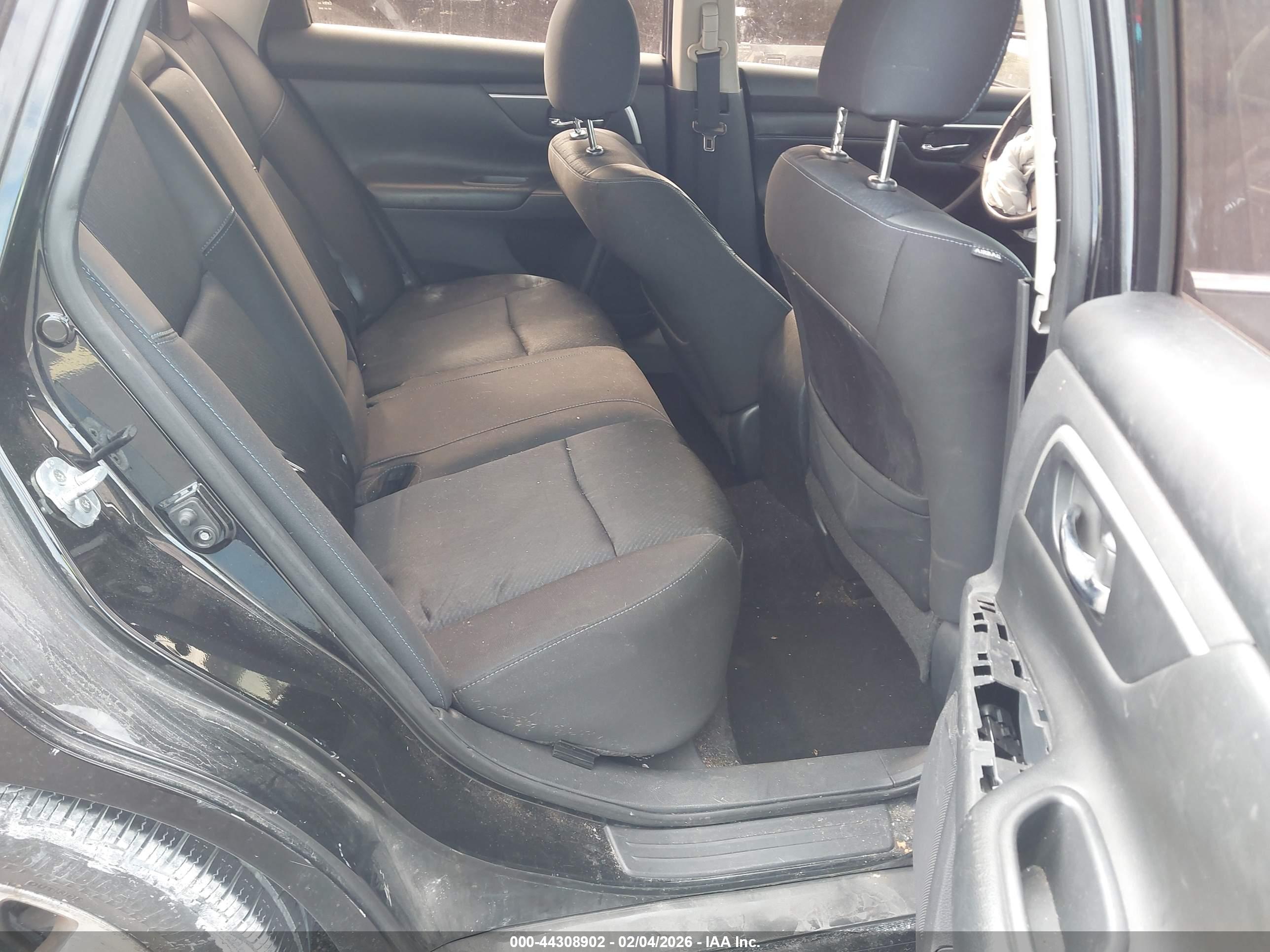 NISSAN ALTIMA image 8