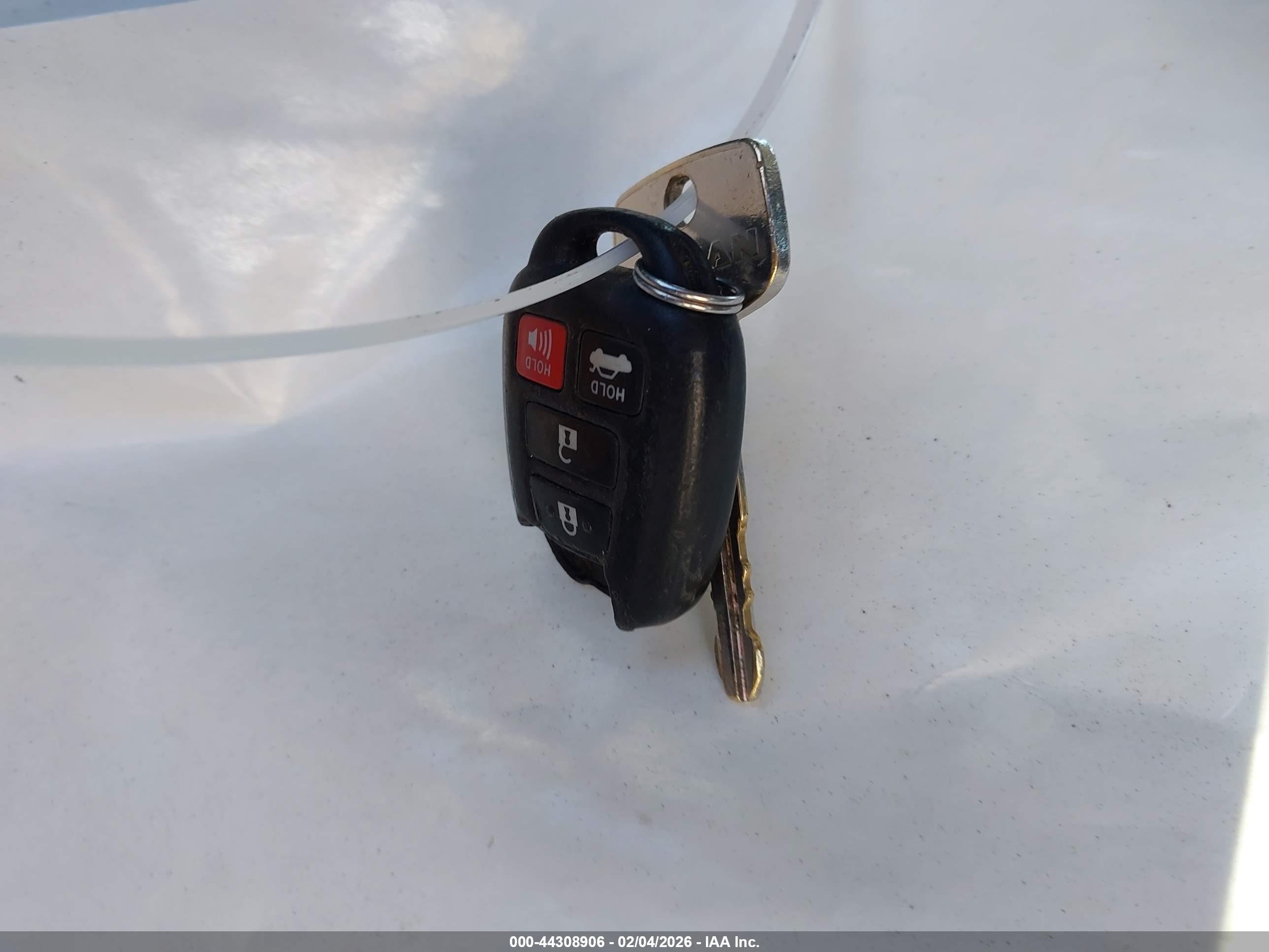 TOYOTA COROLLA image 11