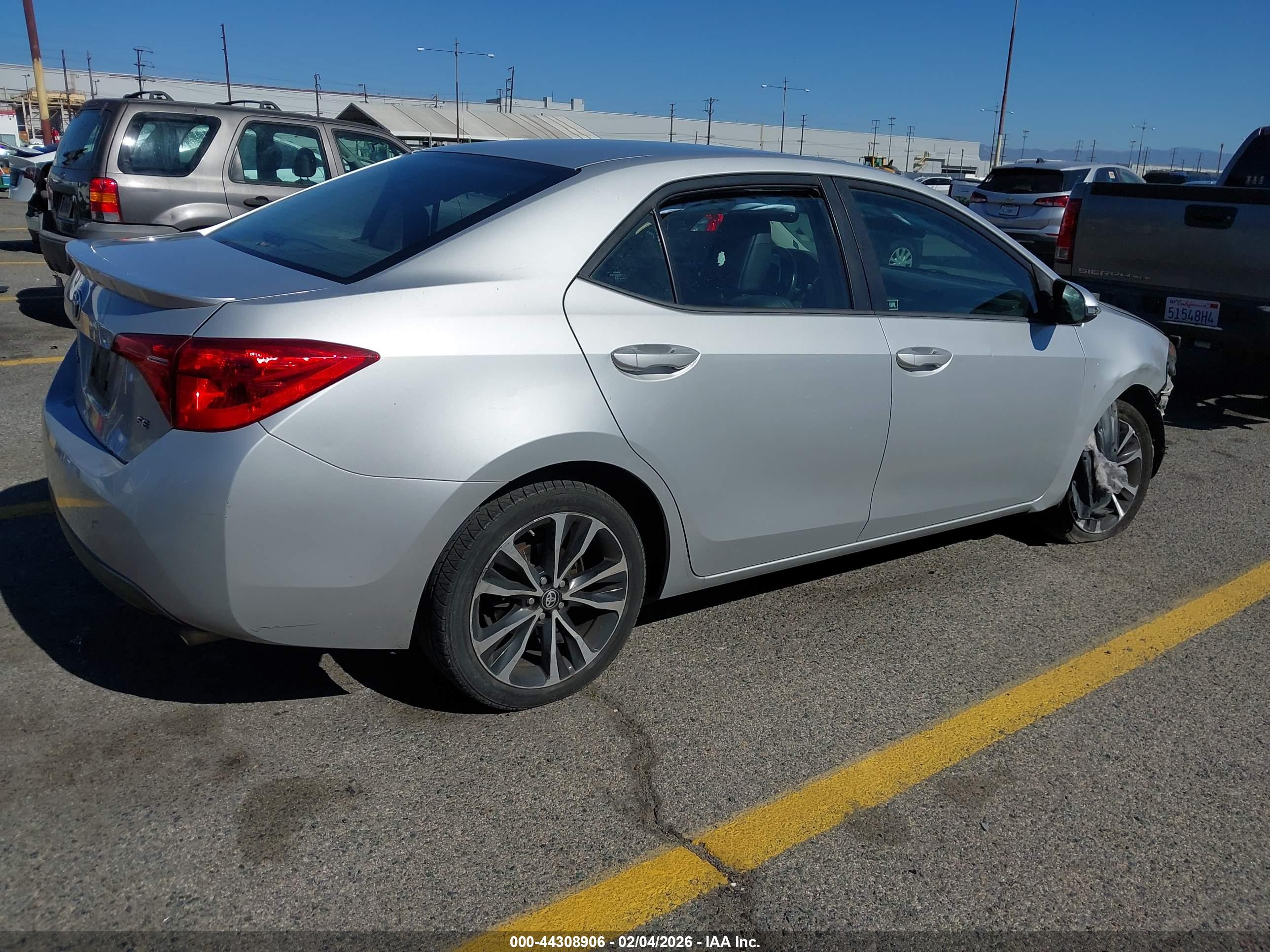 TOYOTA COROLLA image 4
