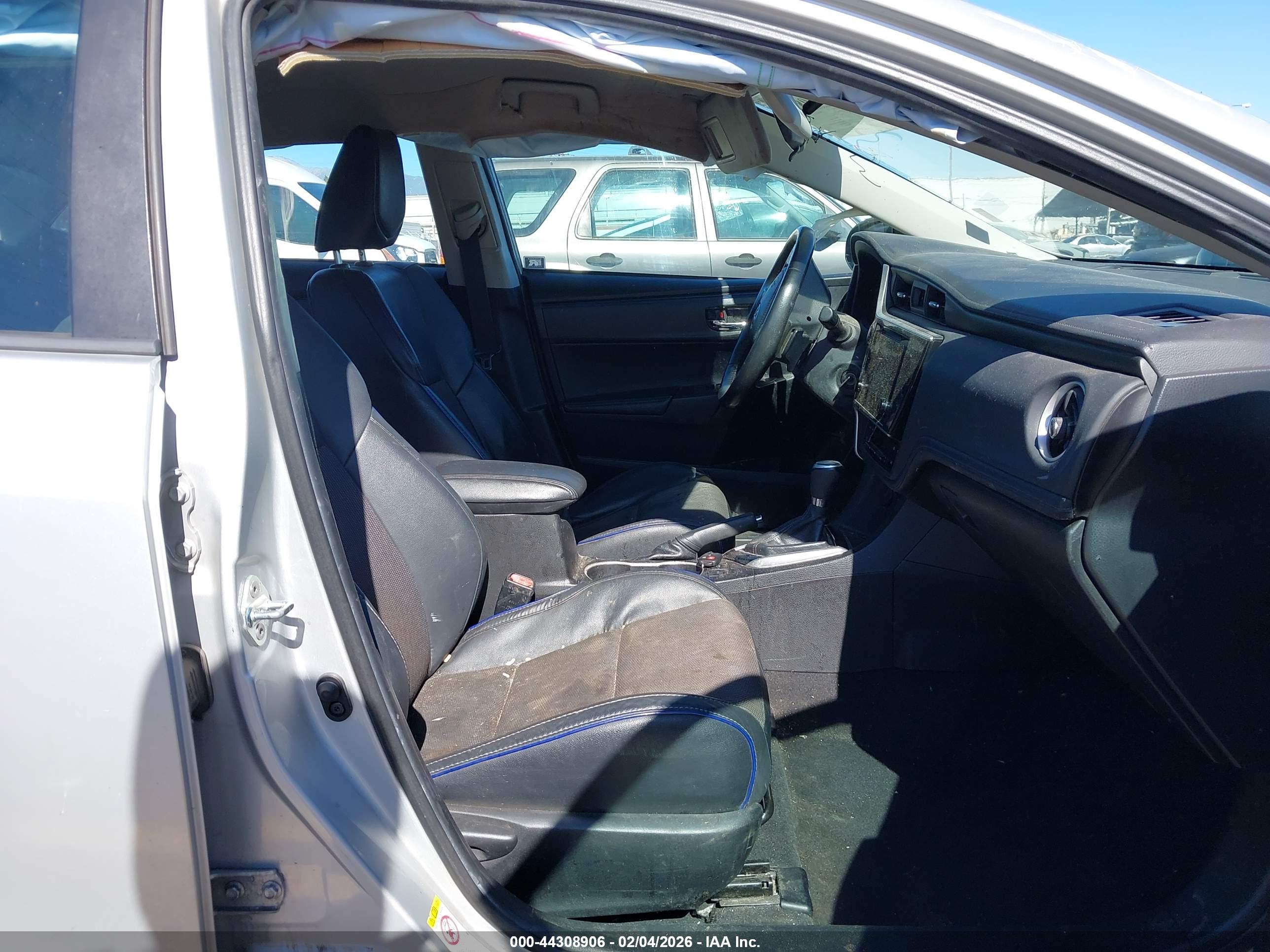 TOYOTA COROLLA image 5