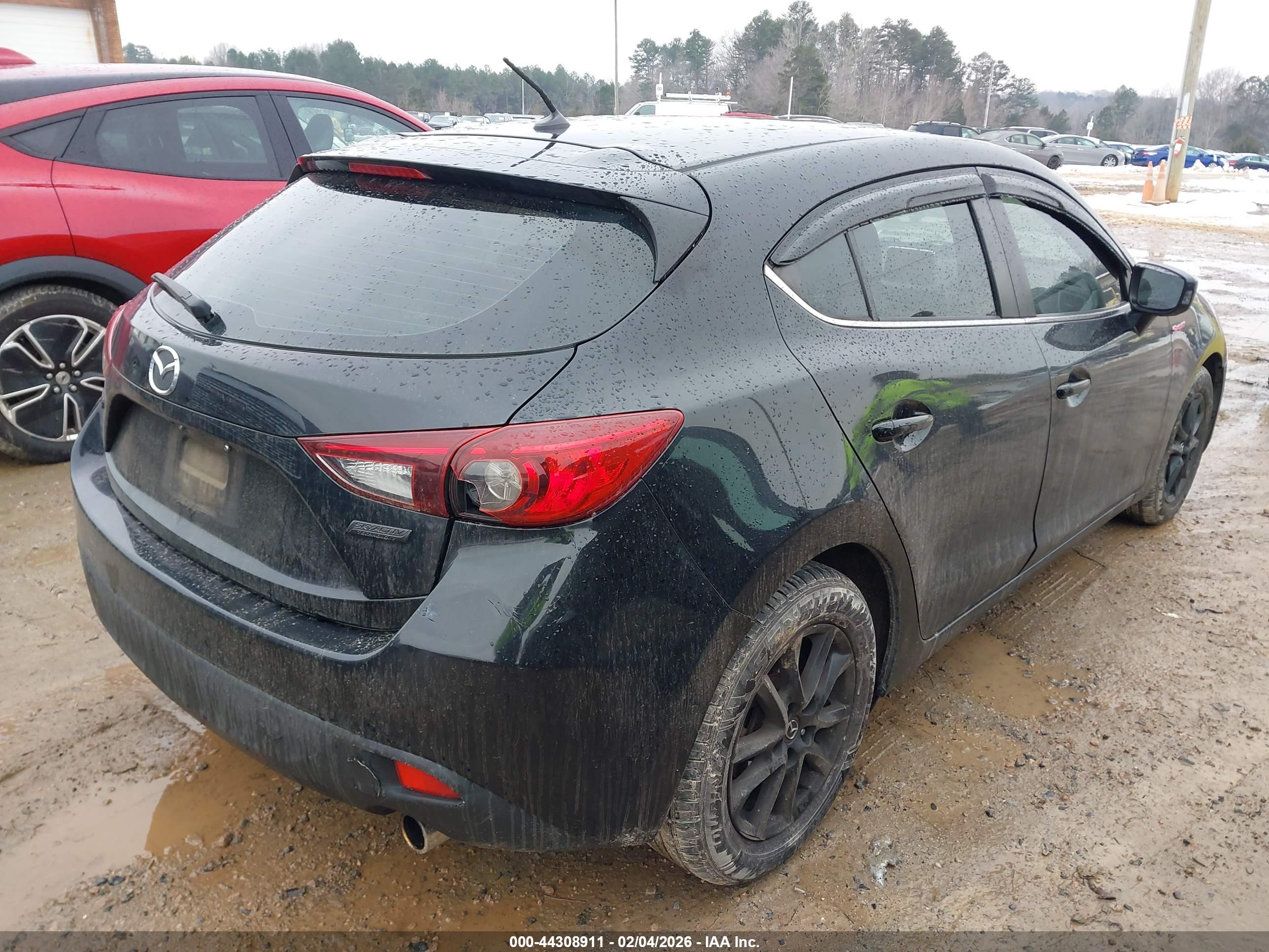 MAZDA MAZDA3 image 4