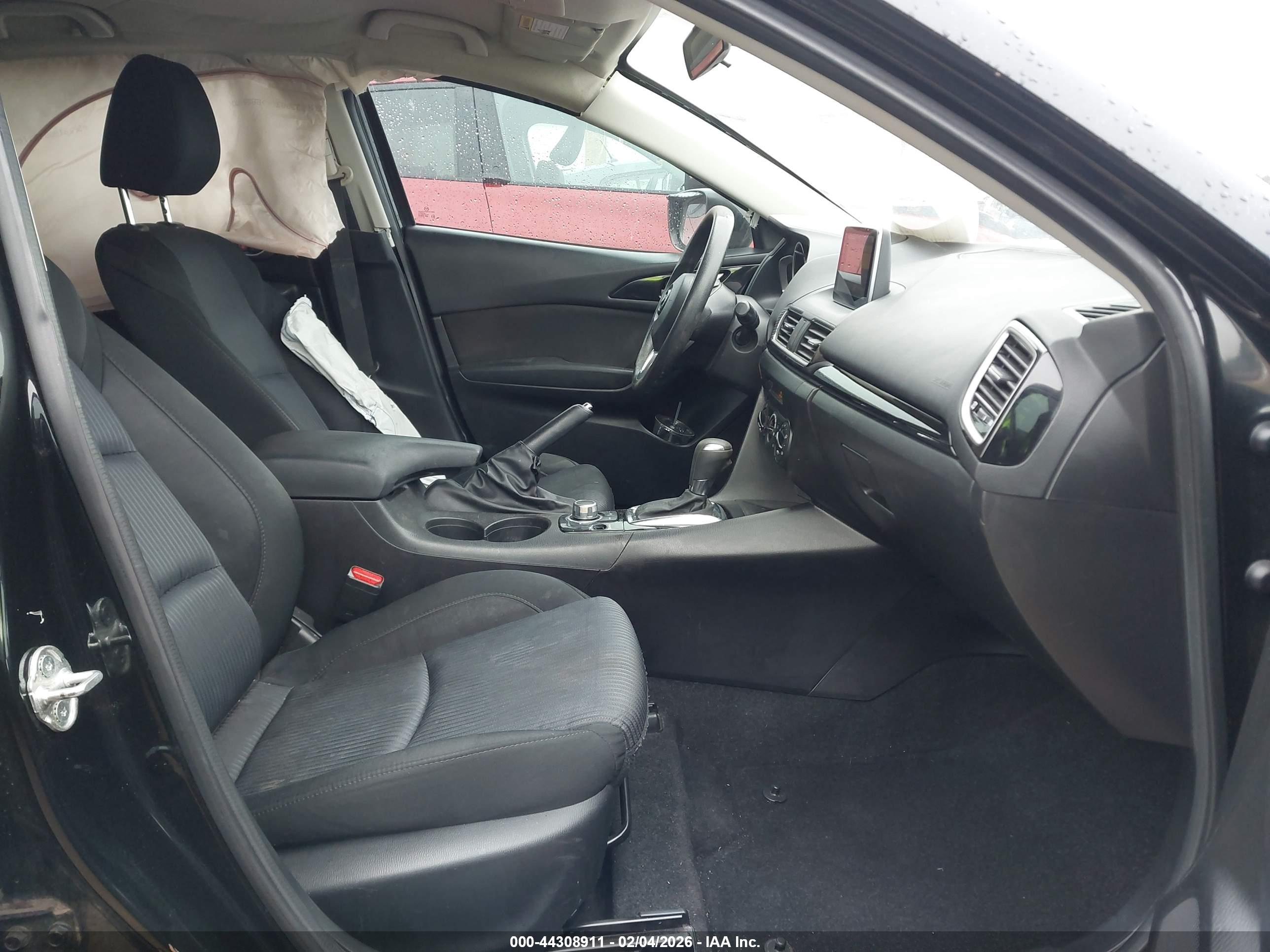 MAZDA MAZDA3 image 5