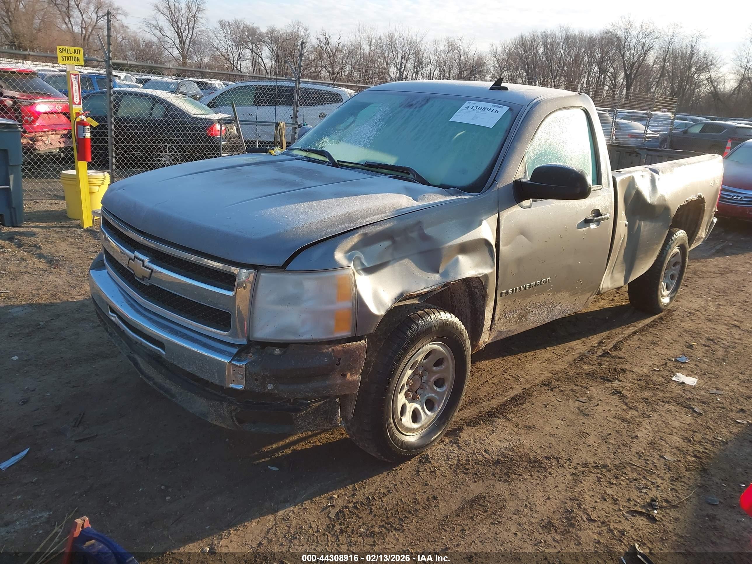 CHEVROLET SILVERADO image 2