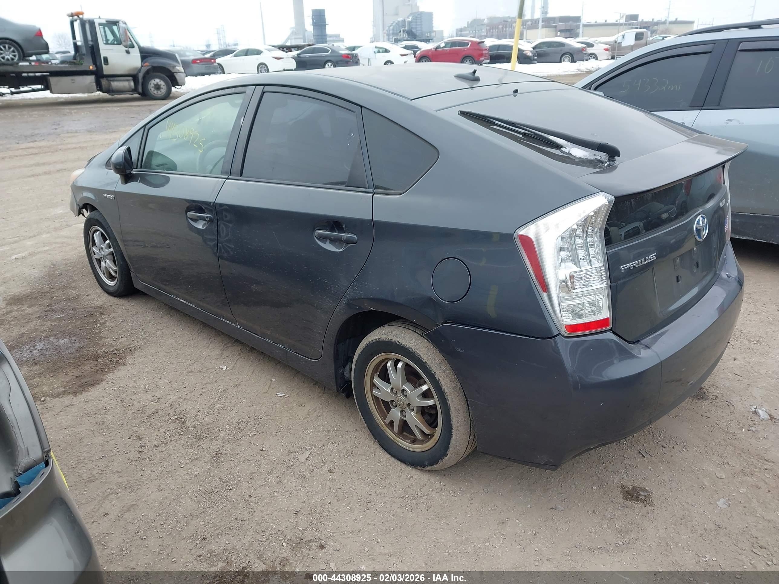 TOYOTA PRIUS image 3