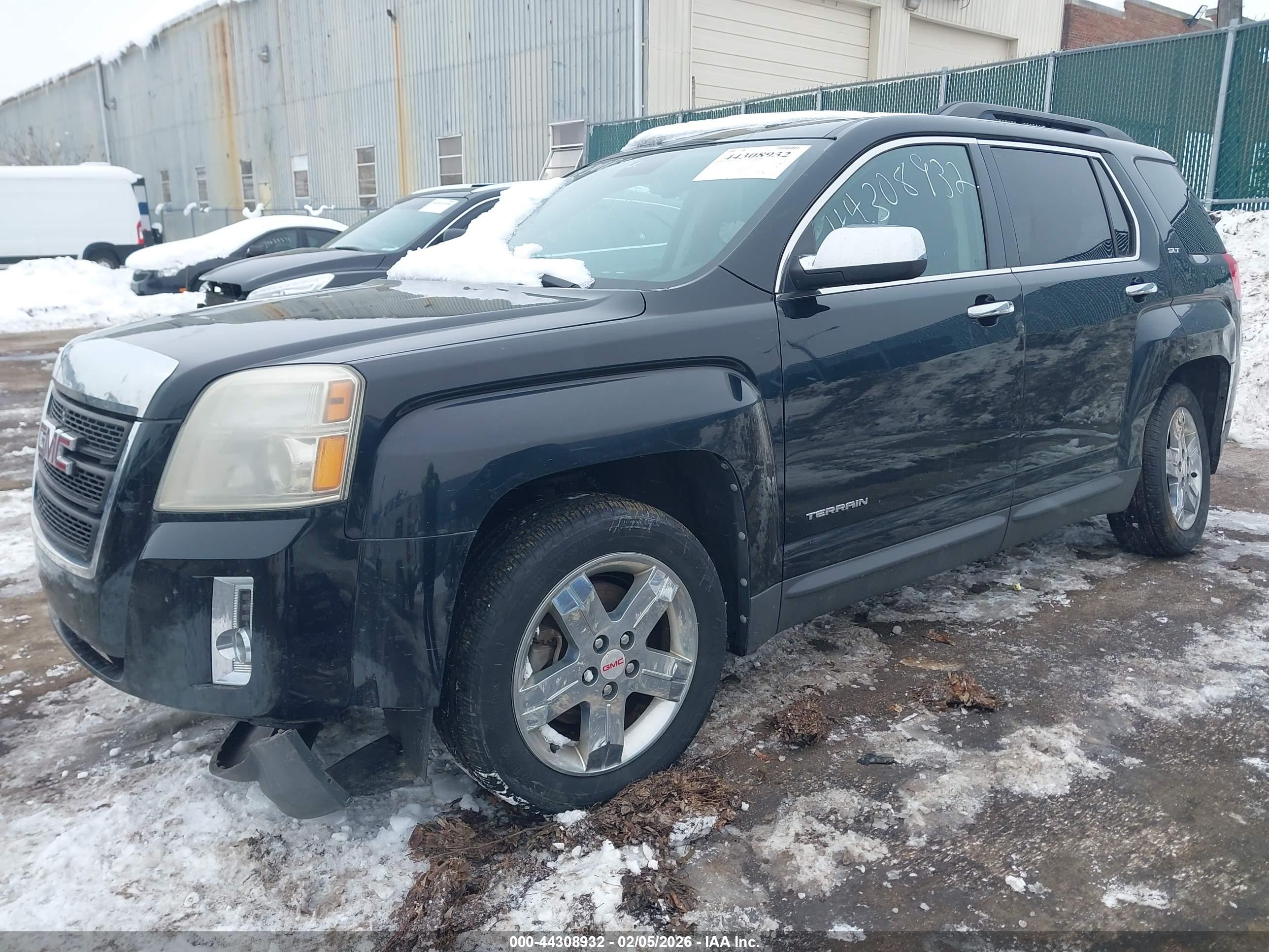 GMC TERRAIN image 2