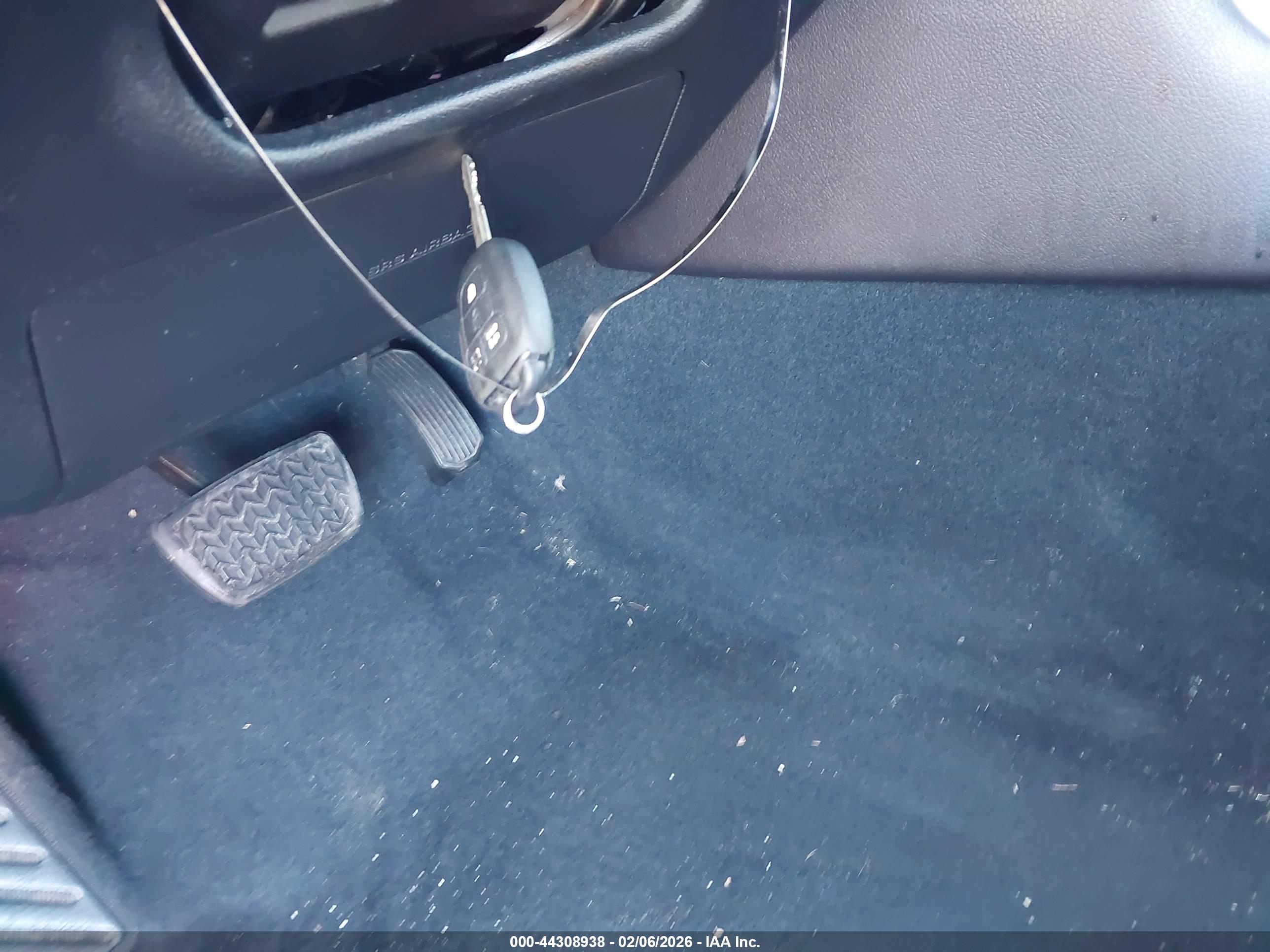 TOYOTA CAMRY image 11