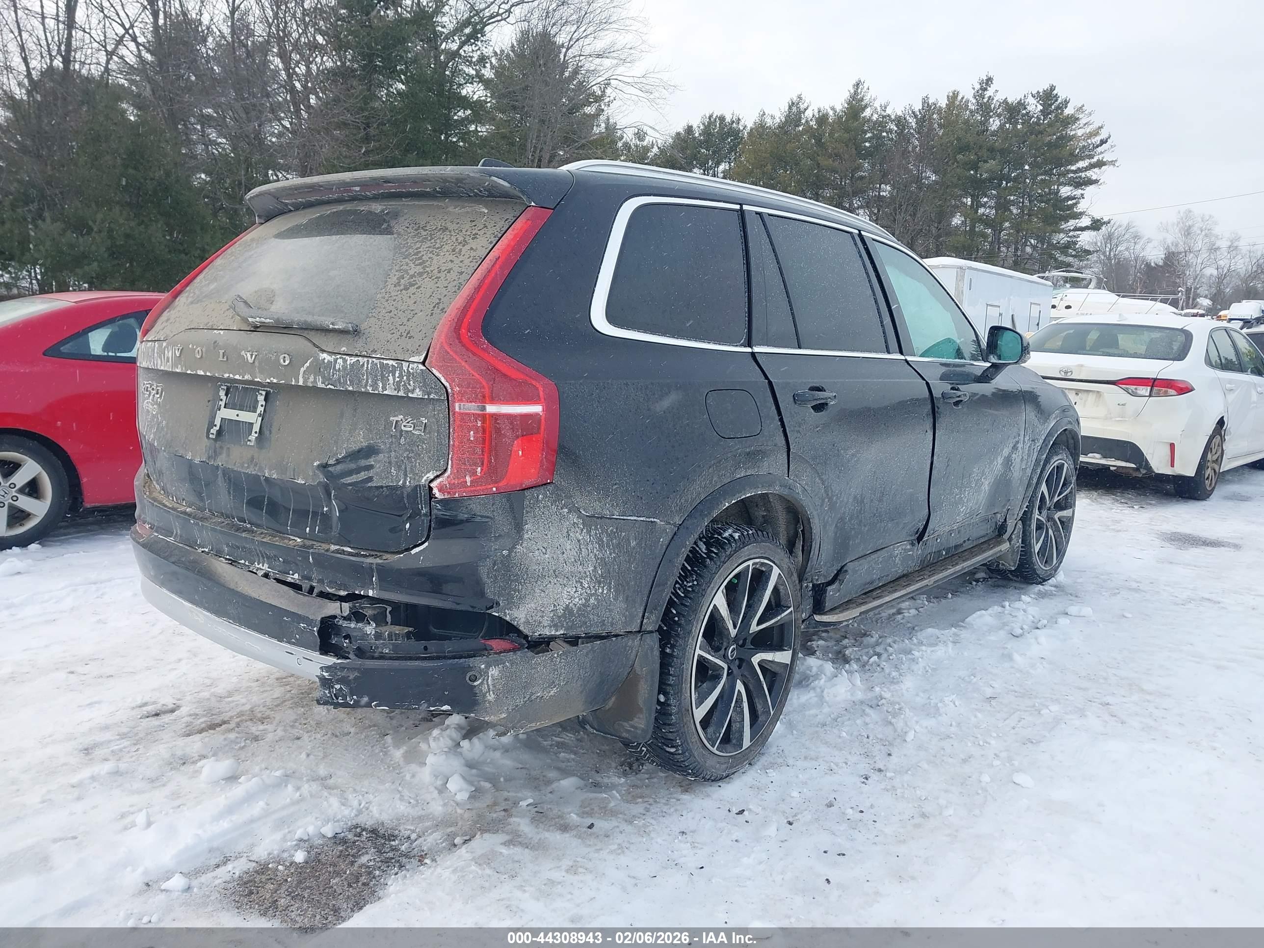 VOLVO XC90 image 6